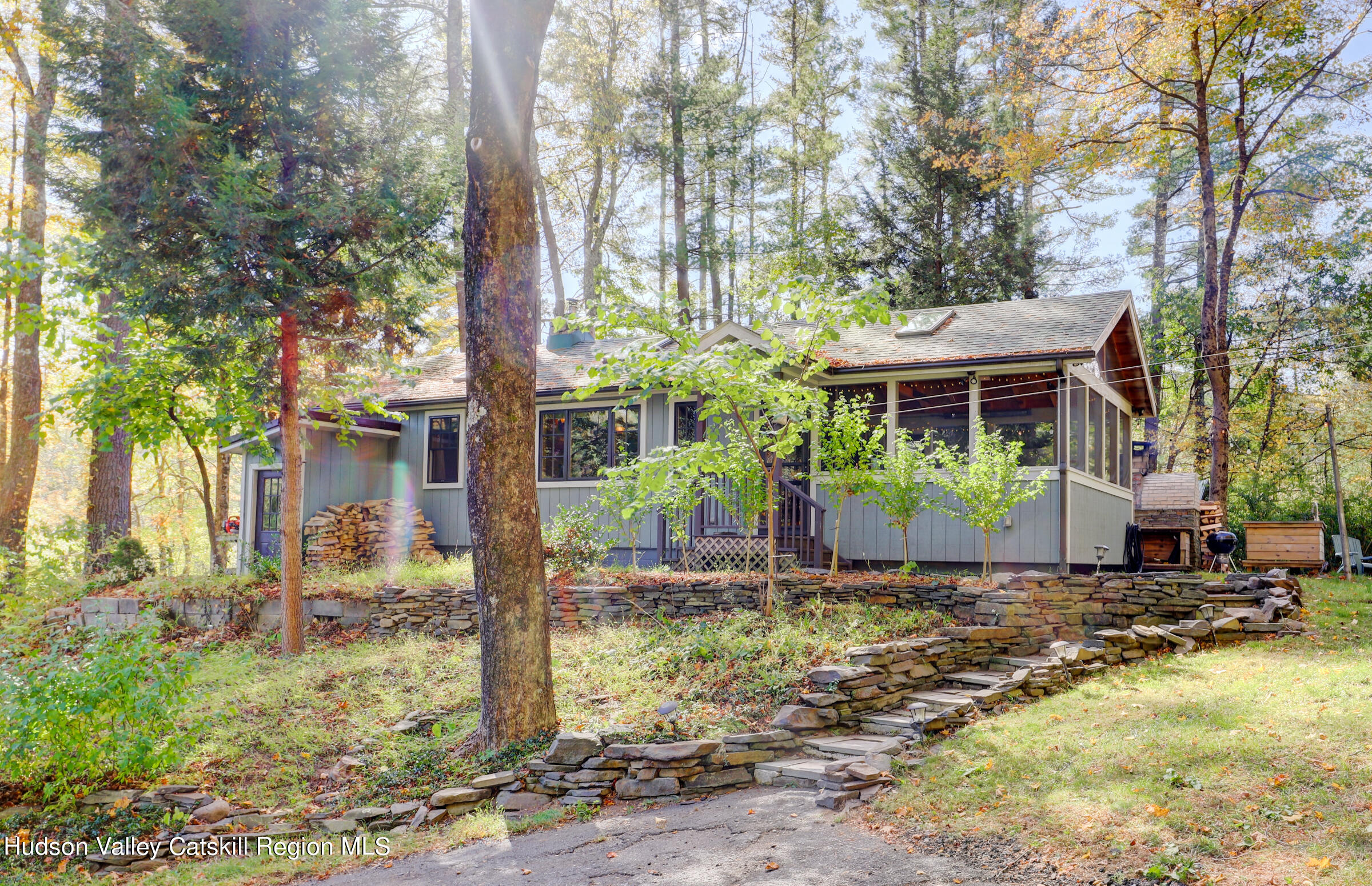 Woodstock, New York 12498, United States, 2 Bedrooms Bedrooms, ,1 BathroomBathrooms,Residential,Pending,38788