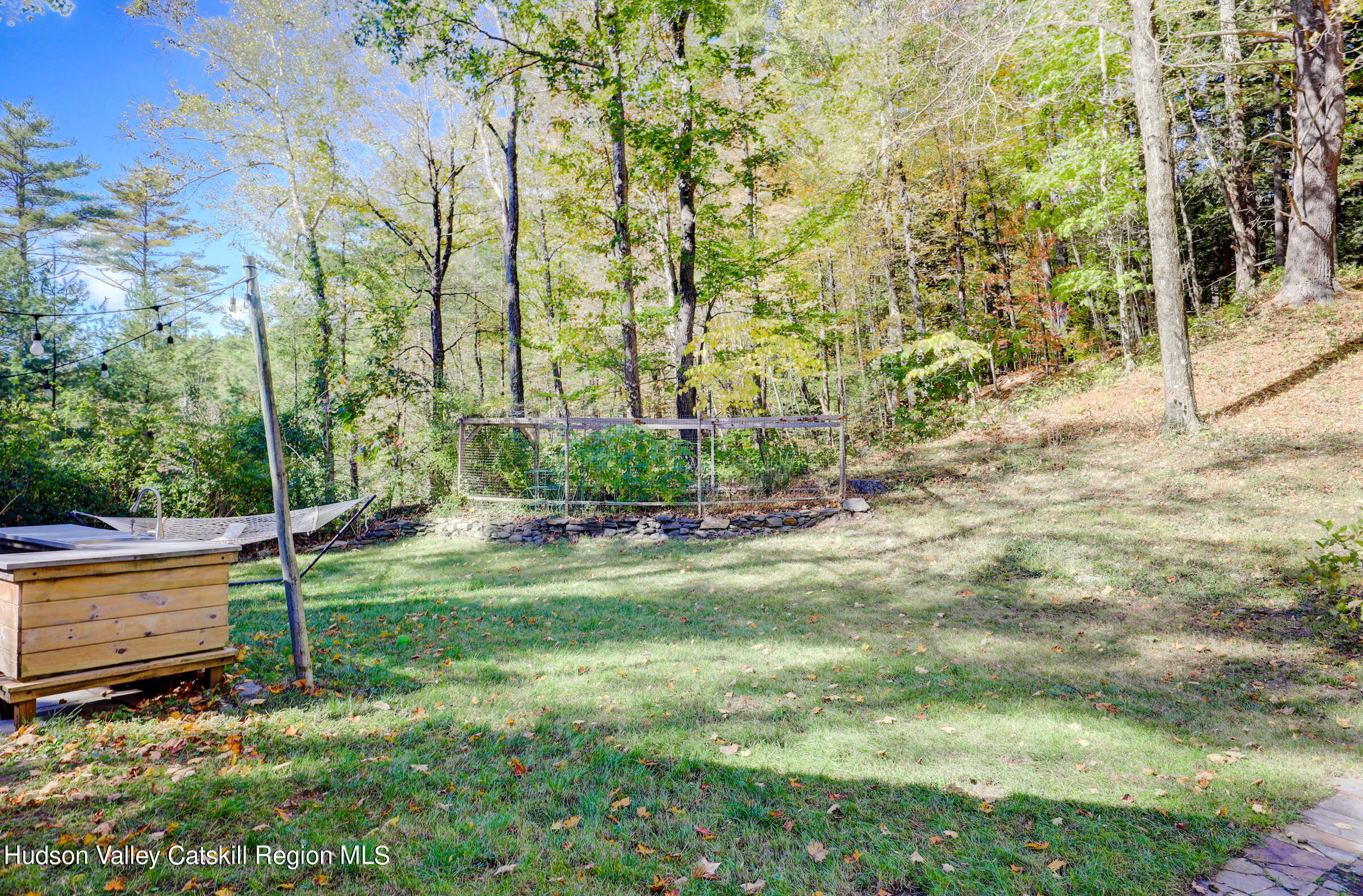 Woodstock, New York 12498, United States, 2 Bedrooms Bedrooms, ,1 BathroomBathrooms,Residential,Pending,38788