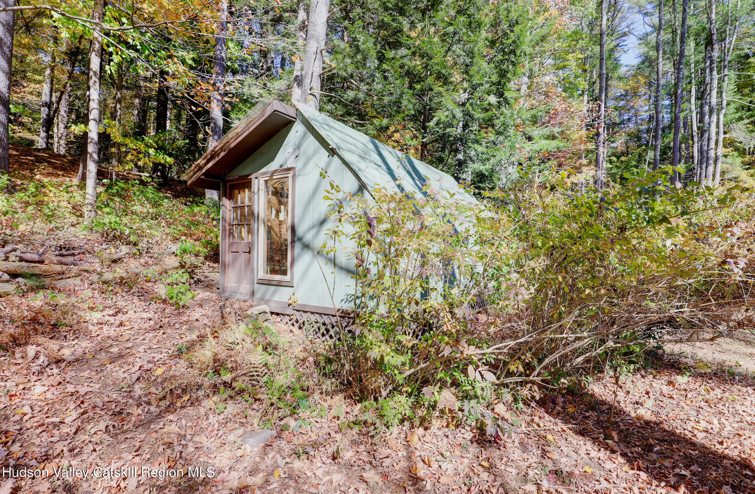 Woodstock, New York 12498, United States, 2 Bedrooms Bedrooms, ,1 BathroomBathrooms,Residential,Pending,38788