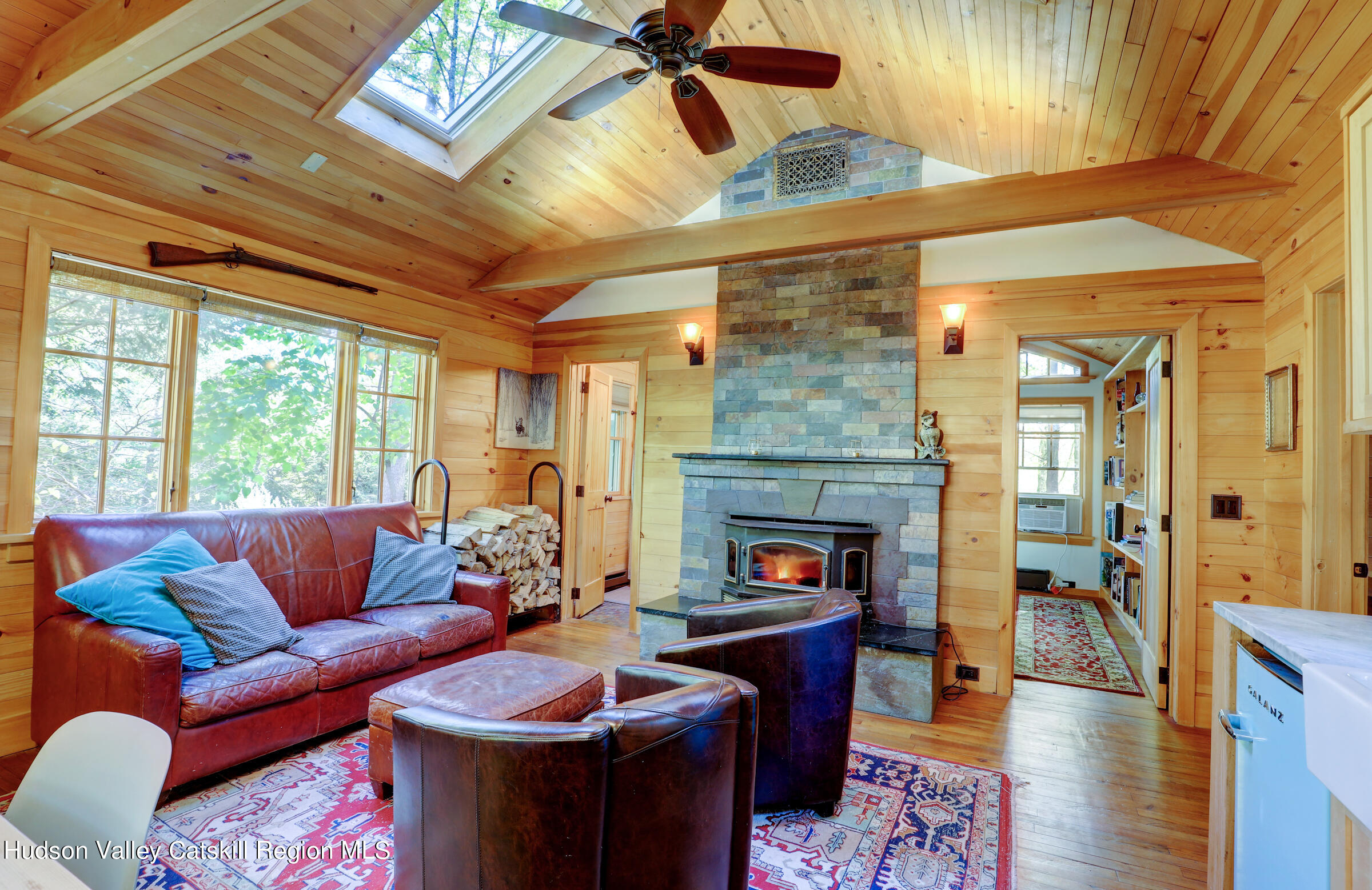 Woodstock, New York 12498, United States, 2 Bedrooms Bedrooms, ,1 BathroomBathrooms,Residential,Pending,38788