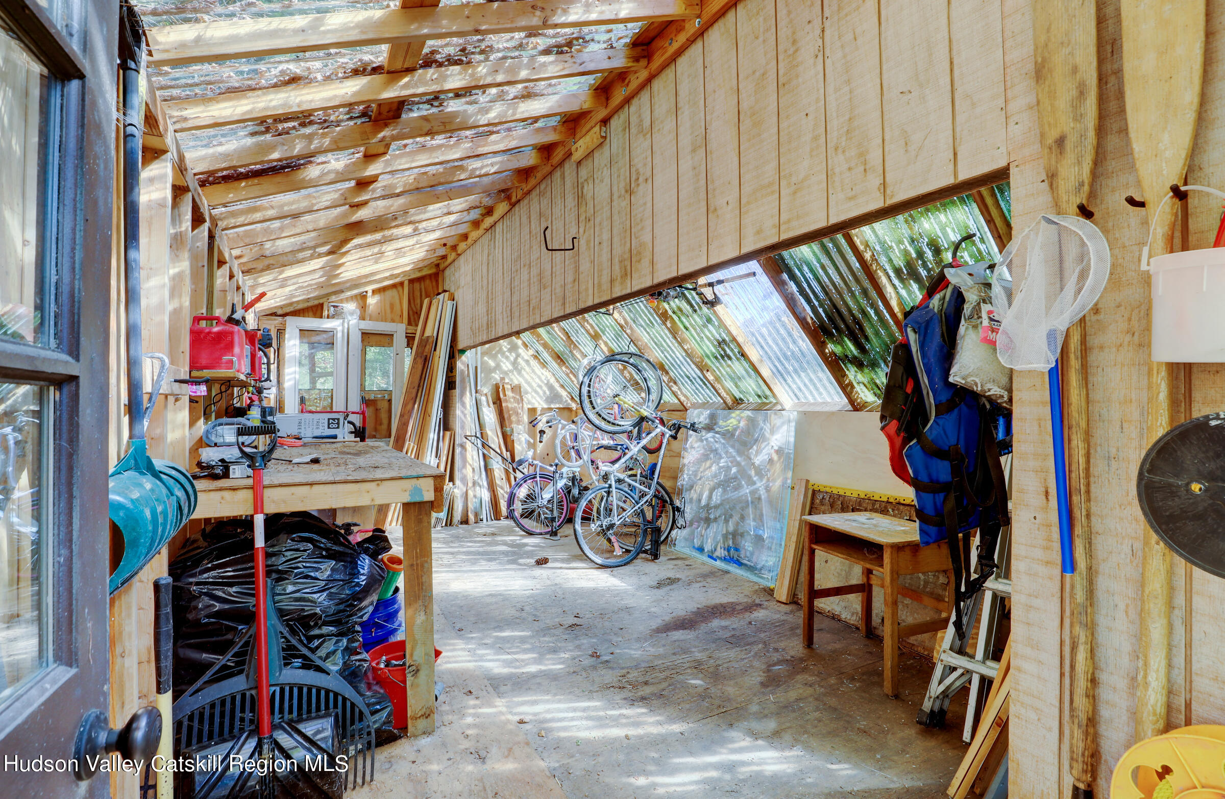 Woodstock, New York 12498, United States, 2 Bedrooms Bedrooms, ,1 BathroomBathrooms,Residential,Pending,38788