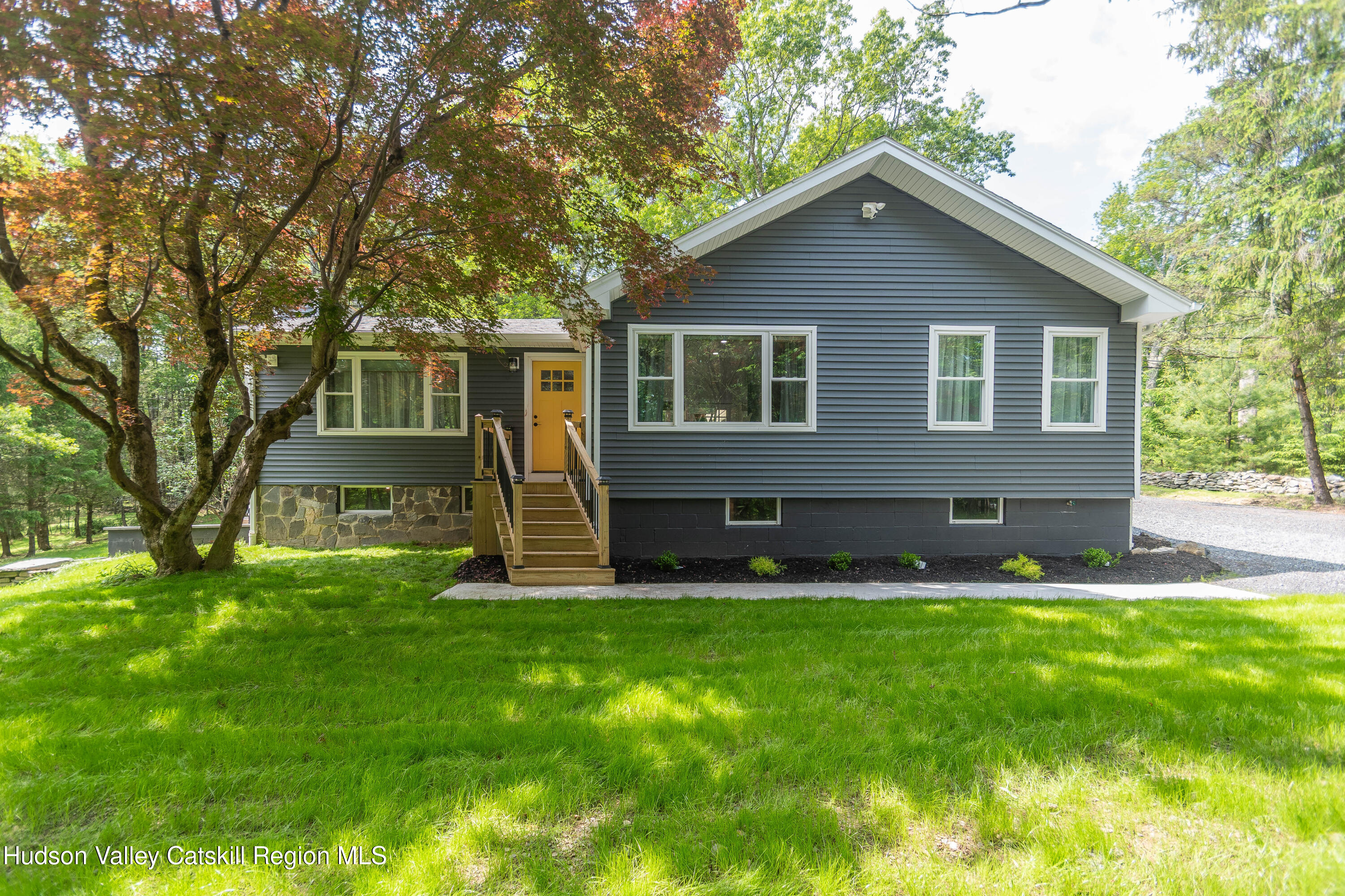 183 Mill Road, Olivebridge, New York - 2 Bedrooms  
1 Bathrooms  
6 Rooms - 
