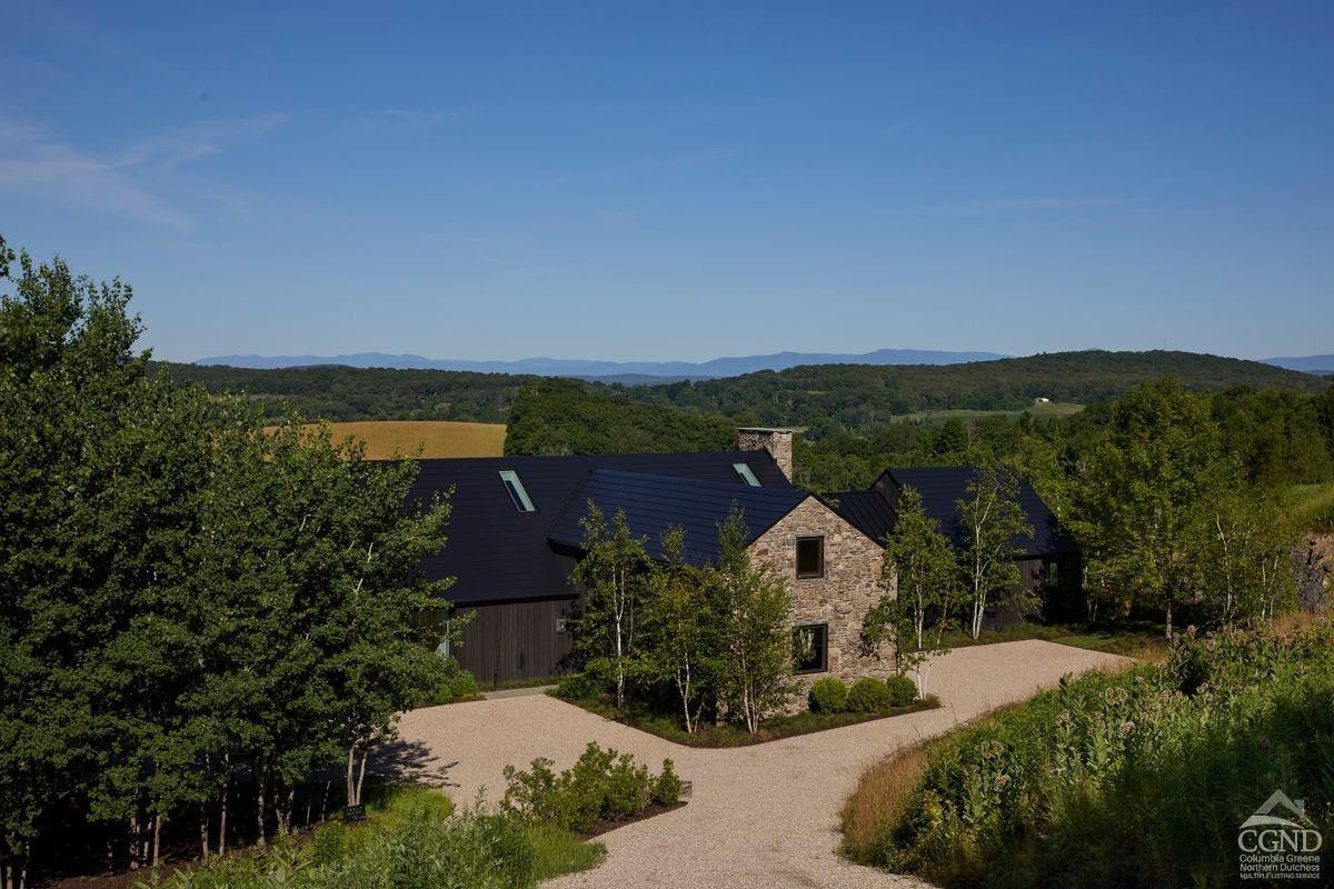 25 Winchell Trail, Pine Plains, New York - 5 Bedrooms  
5 Bathrooms  
12 Rooms - 