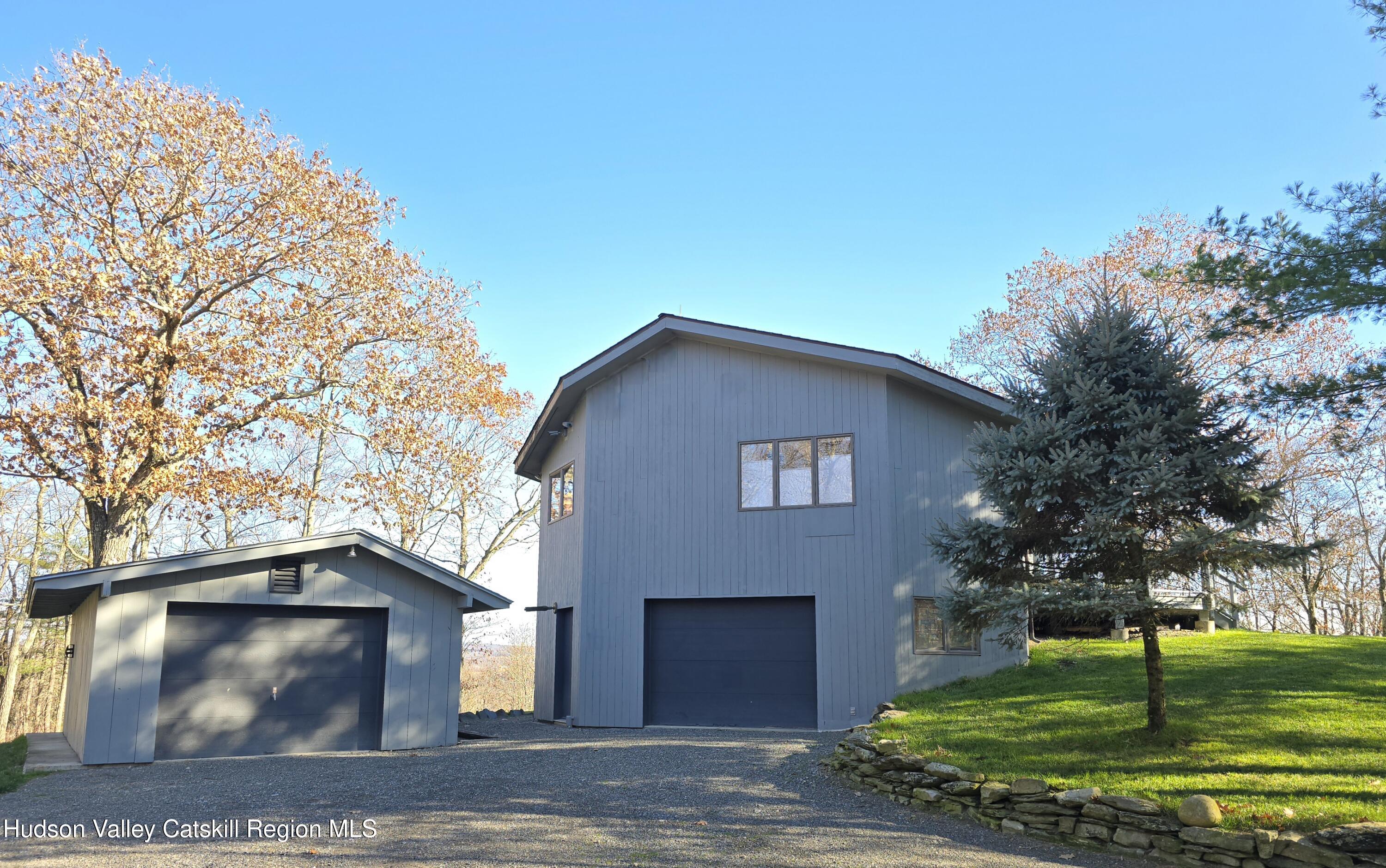 Ghent, New York 12075, United States, 3 Bedrooms Bedrooms, ,3 BathroomsBathrooms,Residential,Pending,189582