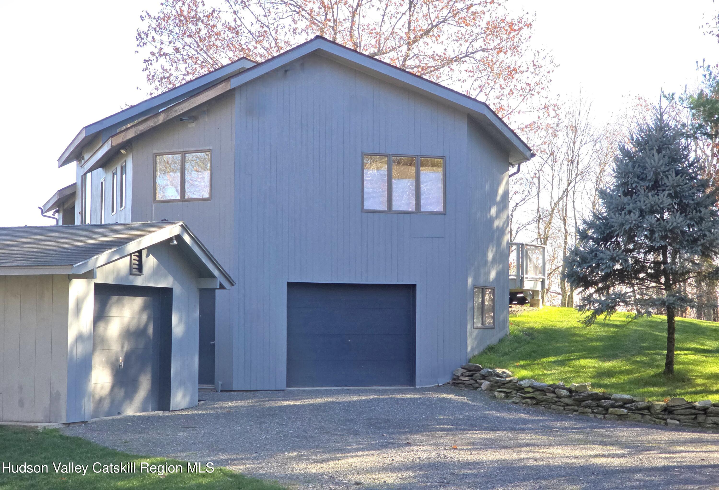 Ghent, New York 12075, United States, 3 Bedrooms Bedrooms, ,3 BathroomsBathrooms,Residential,Pending,189582