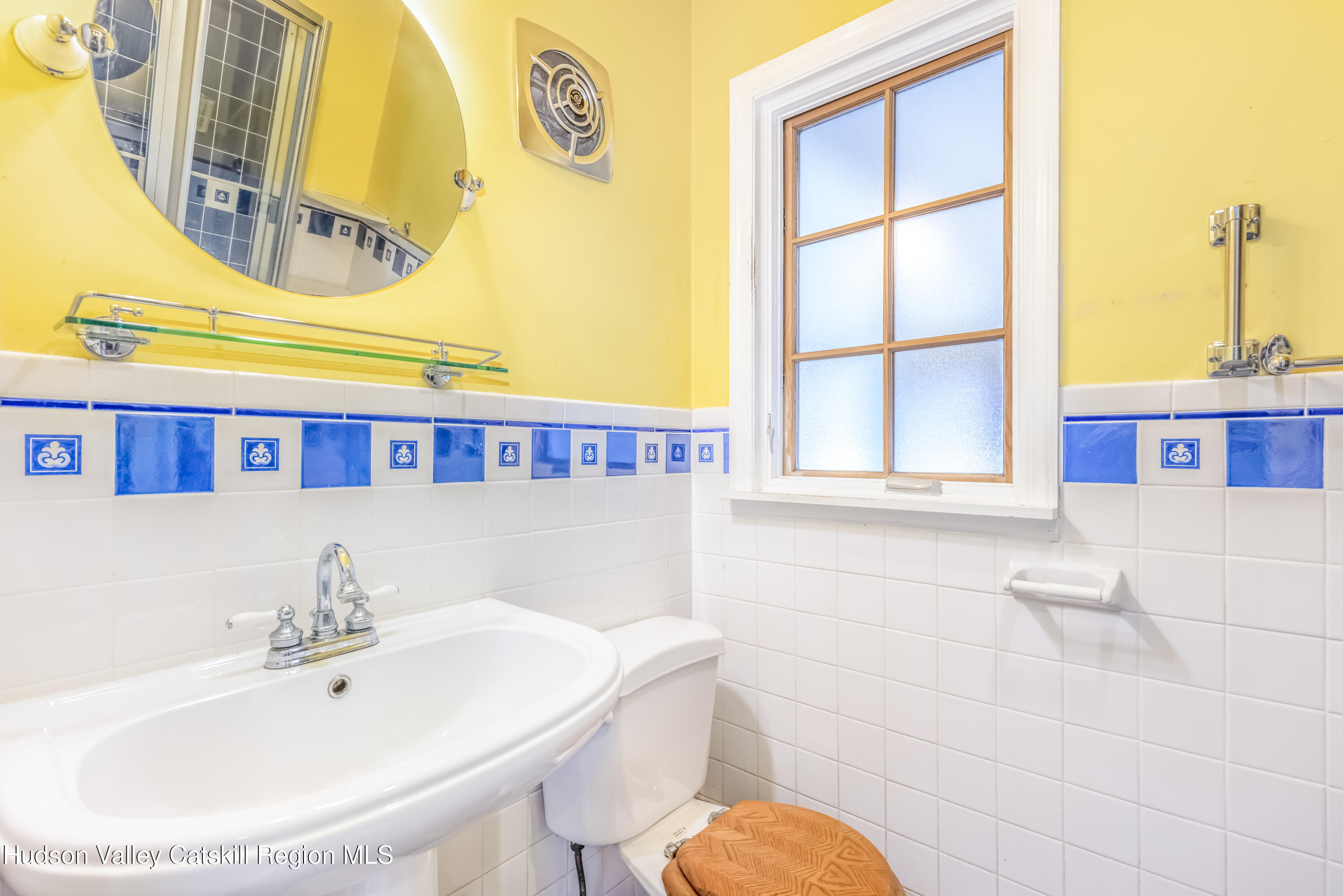 Ulster Park, New York 12487, United States, 3 Bedrooms Bedrooms, ,3 BathroomsBathrooms,Residential,Active,192334