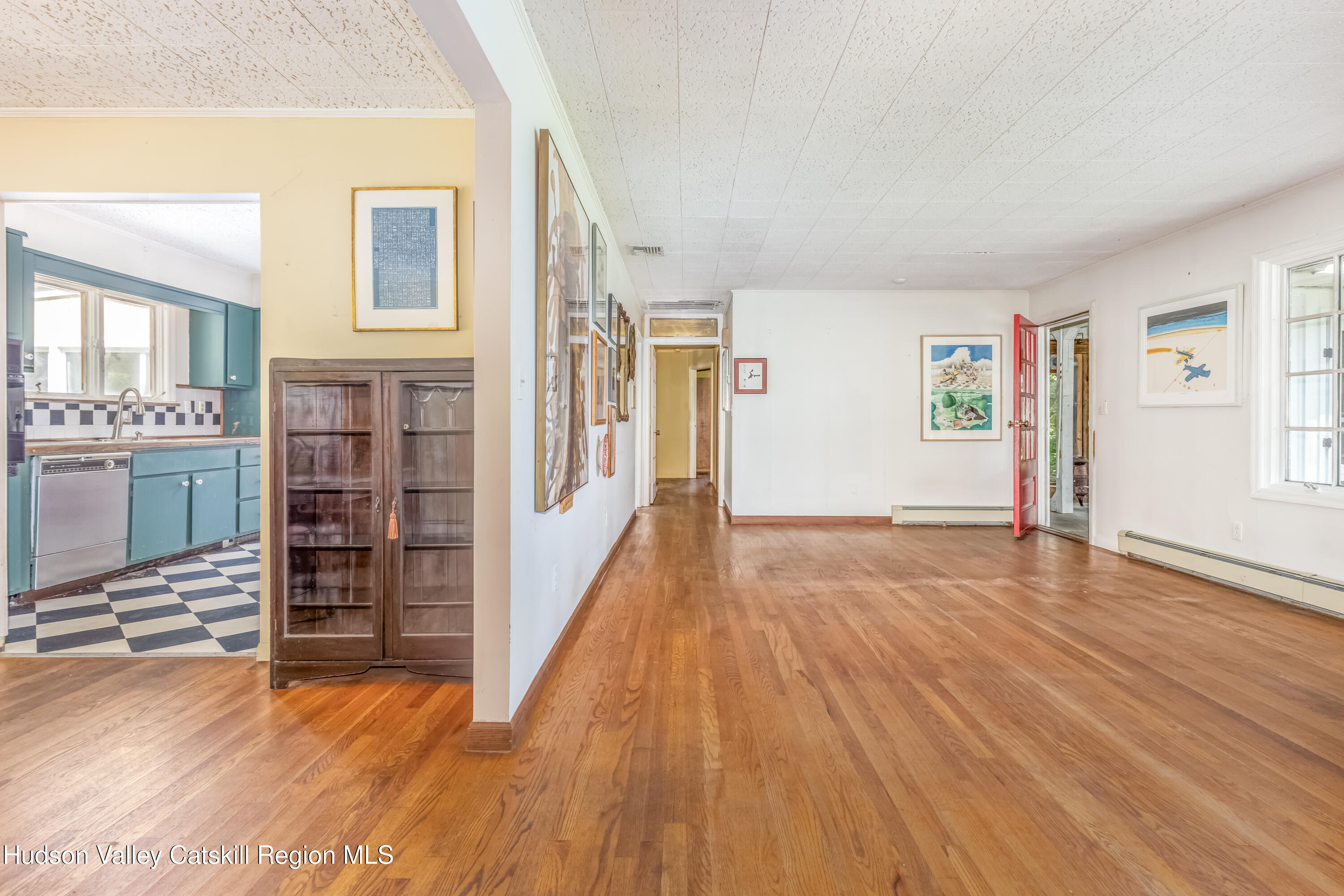 Ulster Park, New York 12487, United States, 3 Bedrooms Bedrooms, ,3 BathroomsBathrooms,Residential,Active,192334