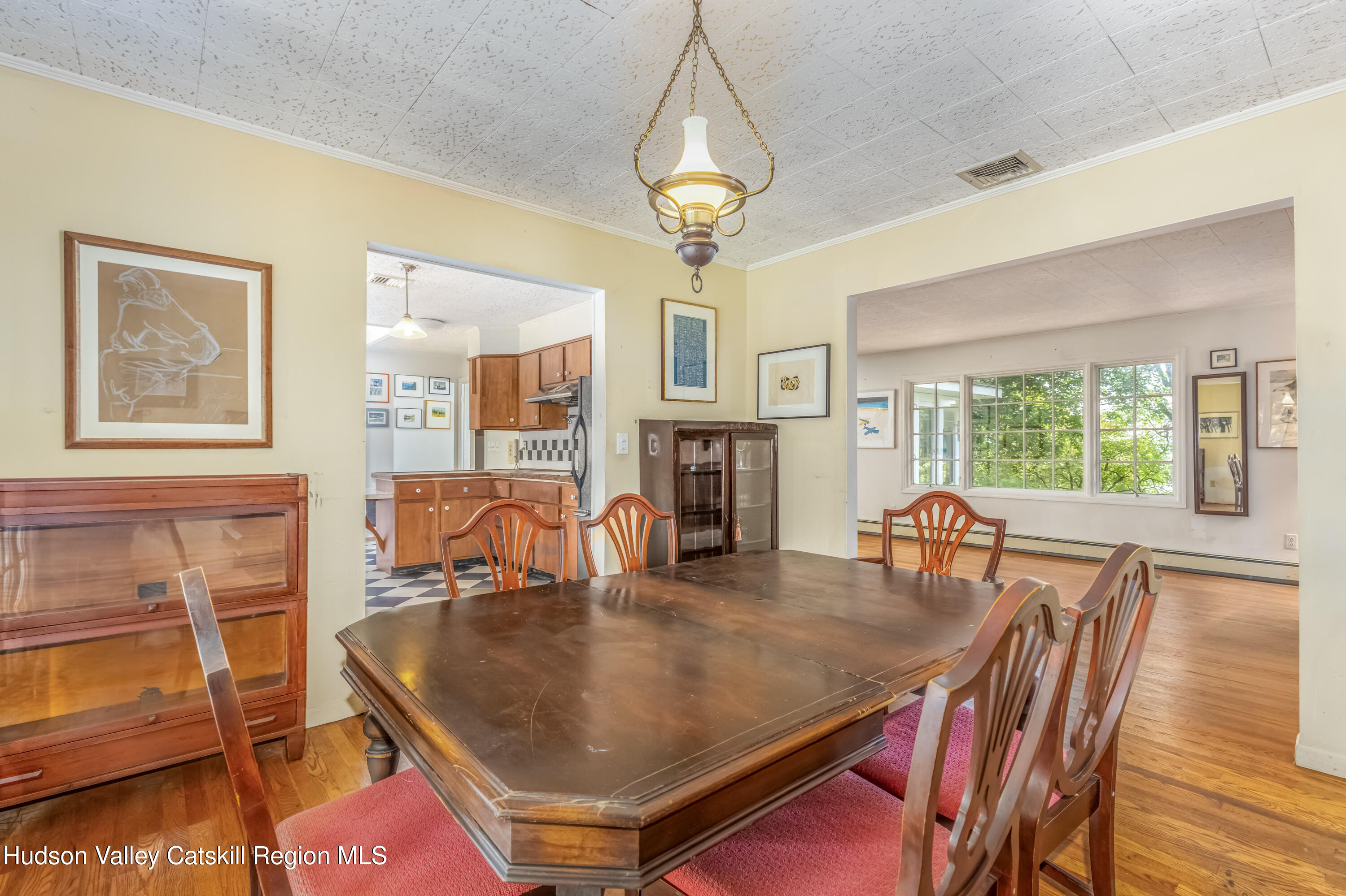 Ulster Park, New York 12487, United States, 3 Bedrooms Bedrooms, ,3 BathroomsBathrooms,Residential,Active,192334