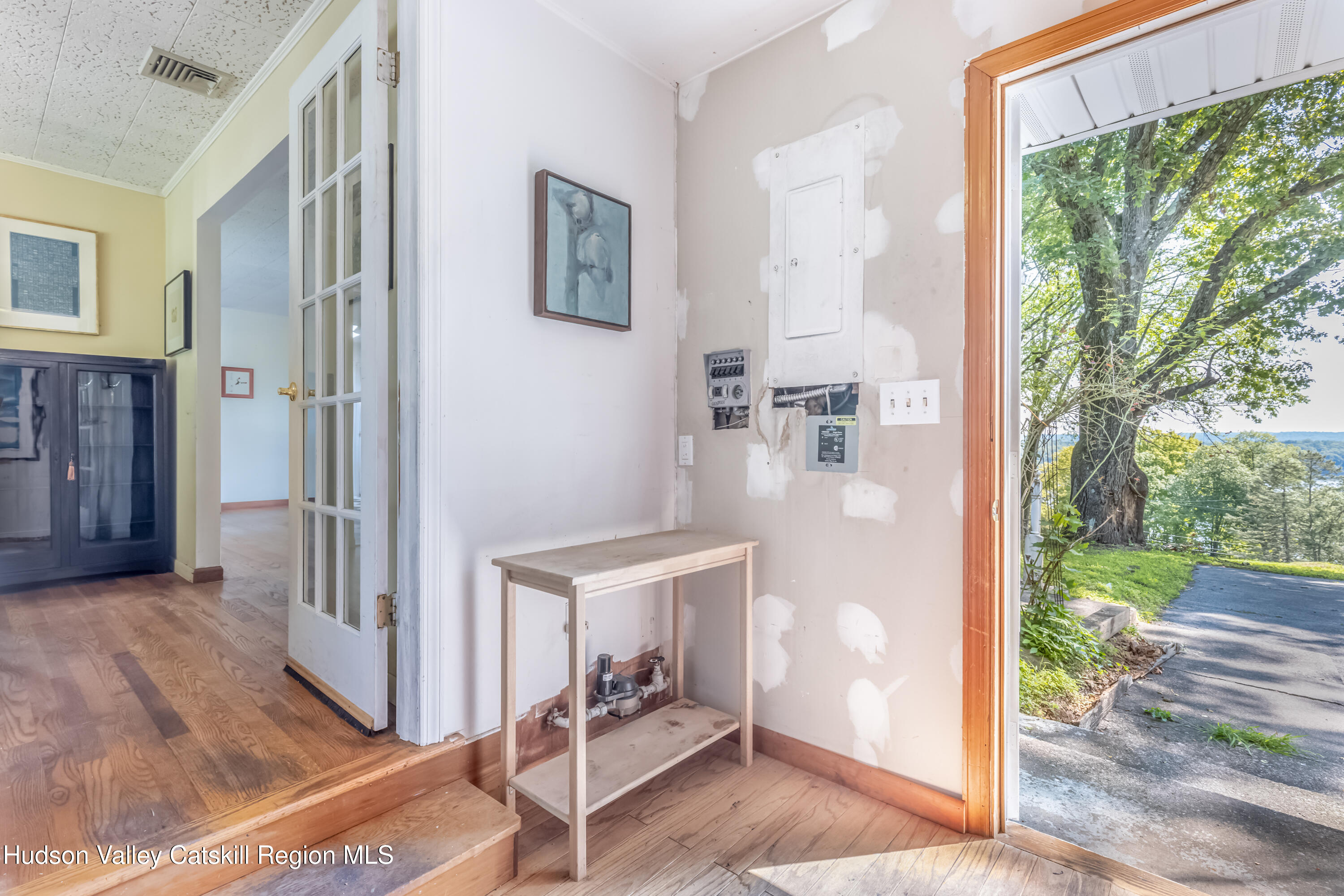 Ulster Park, New York 12487, United States, 3 Bedrooms Bedrooms, ,3 BathroomsBathrooms,Residential,Active,192334