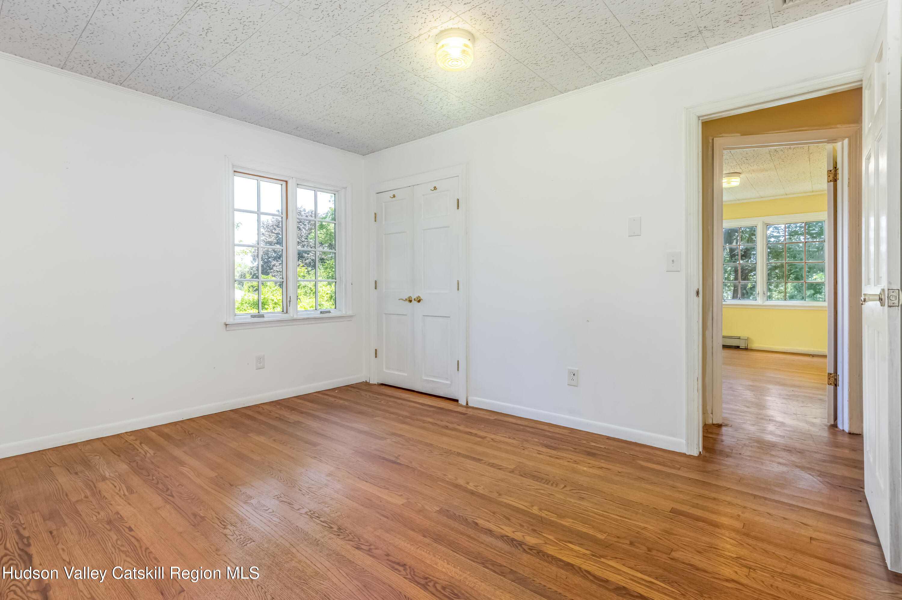 Ulster Park, New York 12487, United States, 3 Bedrooms Bedrooms, ,3 BathroomsBathrooms,Residential,Active,192334