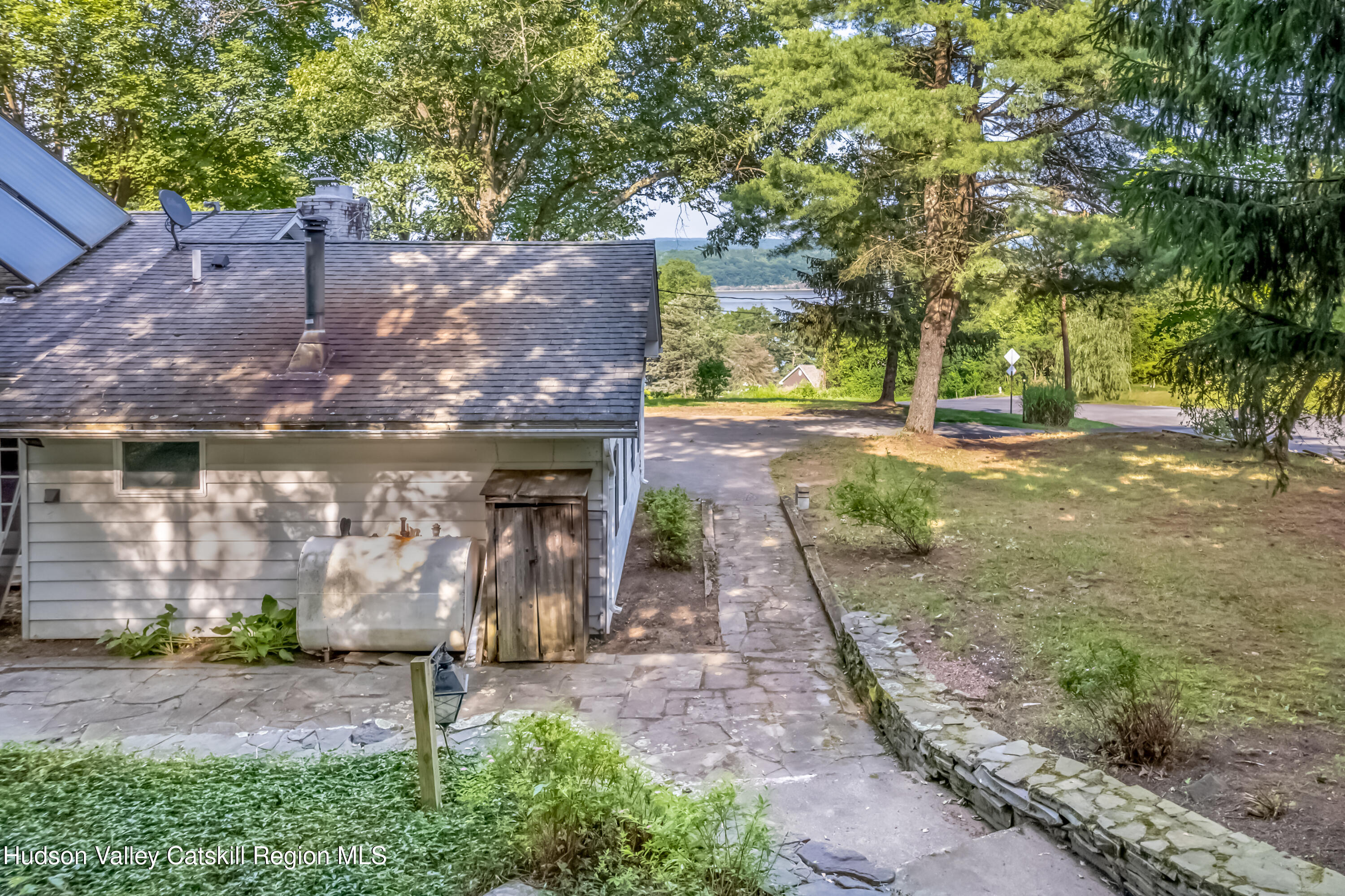 Ulster Park, New York 12487, United States, 3 Bedrooms Bedrooms, ,3 BathroomsBathrooms,Residential,Active,192334