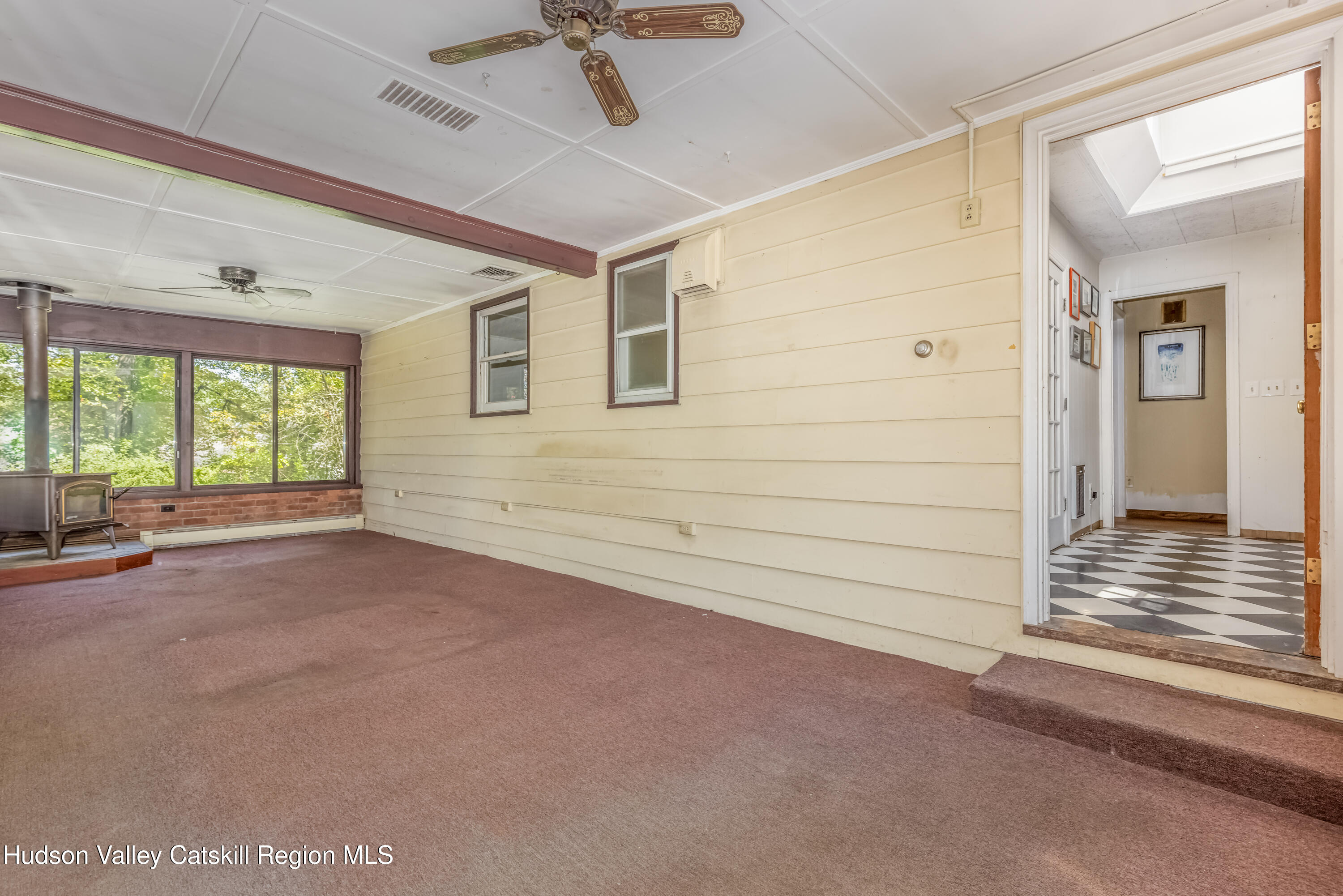 Ulster Park, New York 12487, United States, 3 Bedrooms Bedrooms, ,3 BathroomsBathrooms,Residential,Active,192334