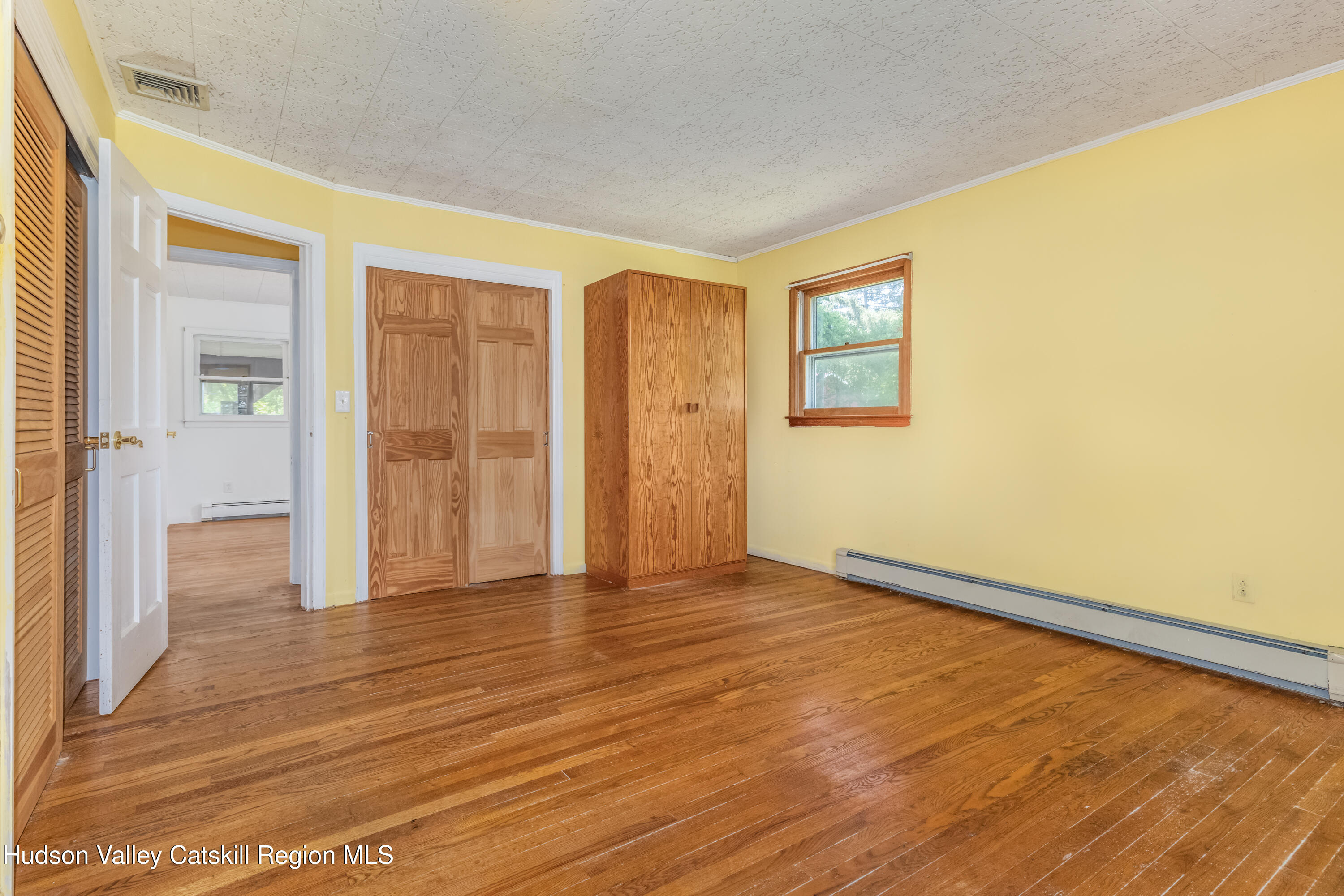 Ulster Park, New York 12487, United States, 3 Bedrooms Bedrooms, ,3 BathroomsBathrooms,Residential,Active,192334