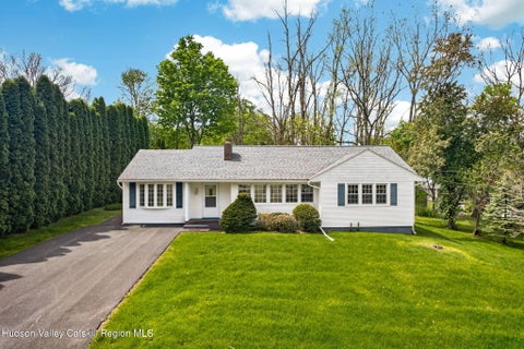Townhouse For Sale - 408 Fairview Avenue<br/> Hurley, NY 12443