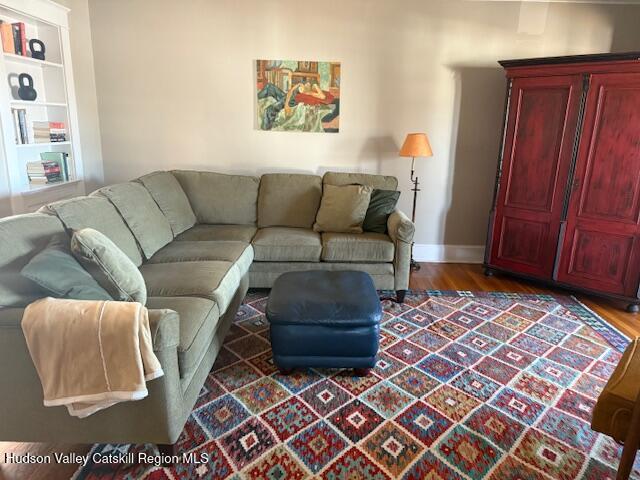 Kingston, New York 12401, United States, 3 Bedrooms Bedrooms, ,1 BathroomBathrooms,Residential,Active,86483