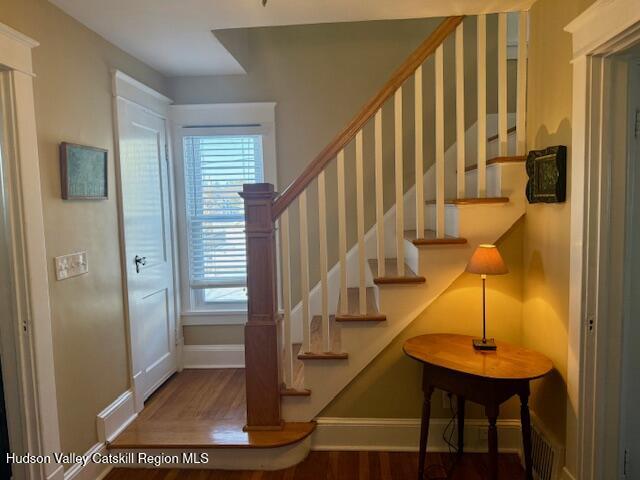 Kingston, New York 12401, United States, 3 Bedrooms Bedrooms, ,1 BathroomBathrooms,Residential,Active,86483