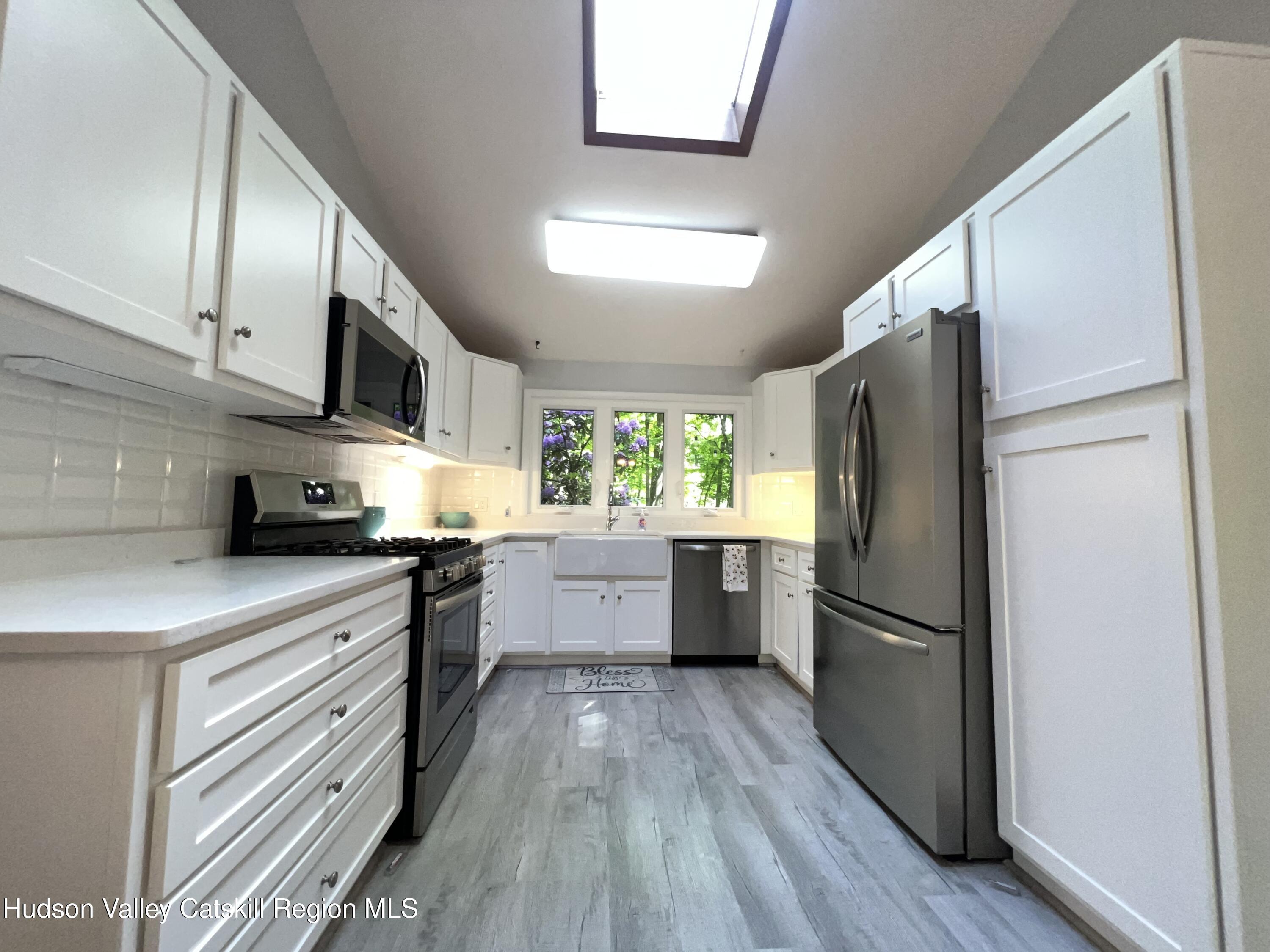 1235 N Lakeview Road, Copake, Ohio image 10