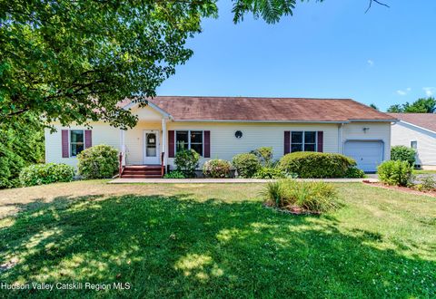 Photo of 31 Josephs Drive, Saugerties, NY 12477 (MLS # 20263778)