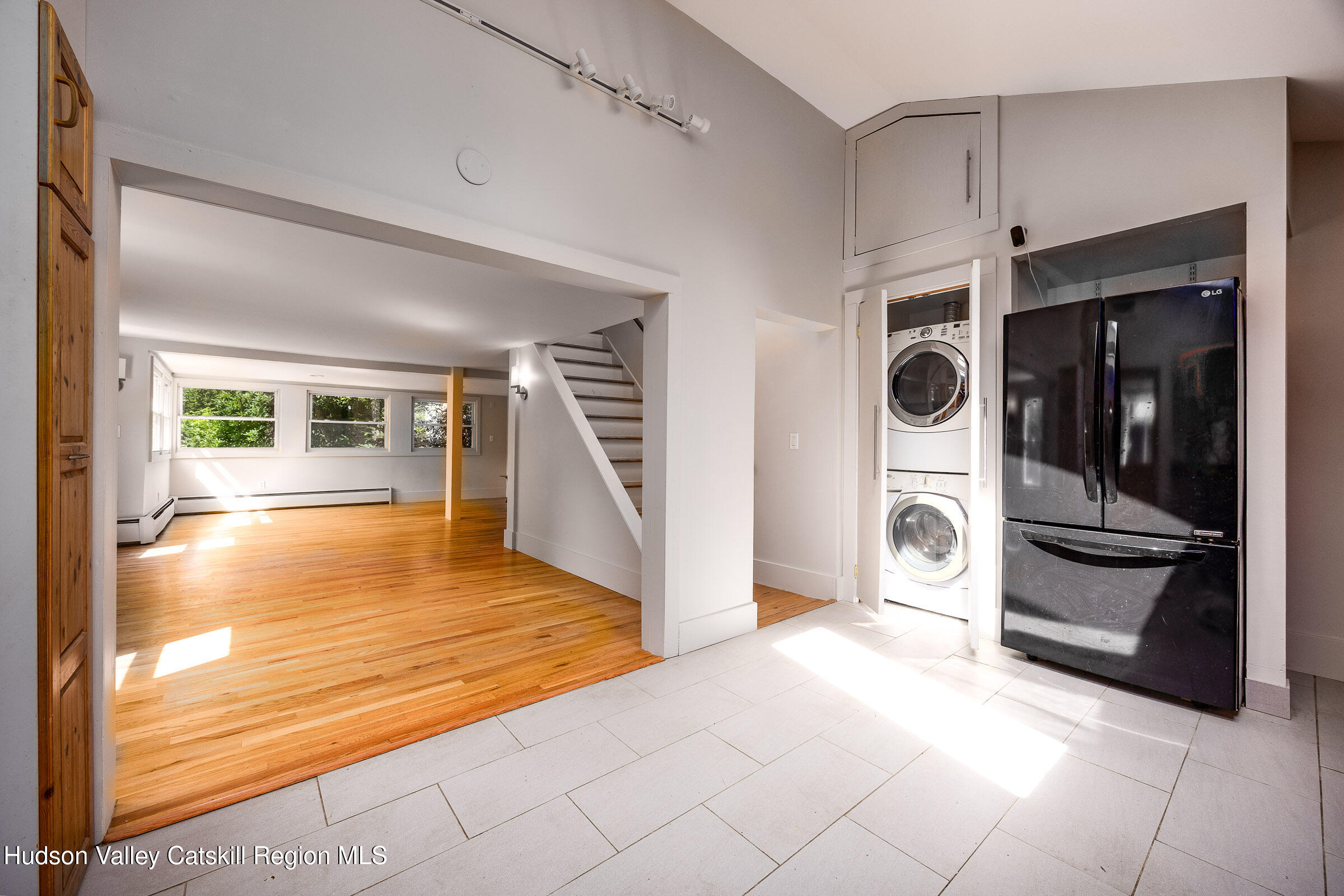 New Paltz, New York 12561, United States, 3 Bedrooms Bedrooms, ,2 BathroomsBathrooms,Residential,Active,159615