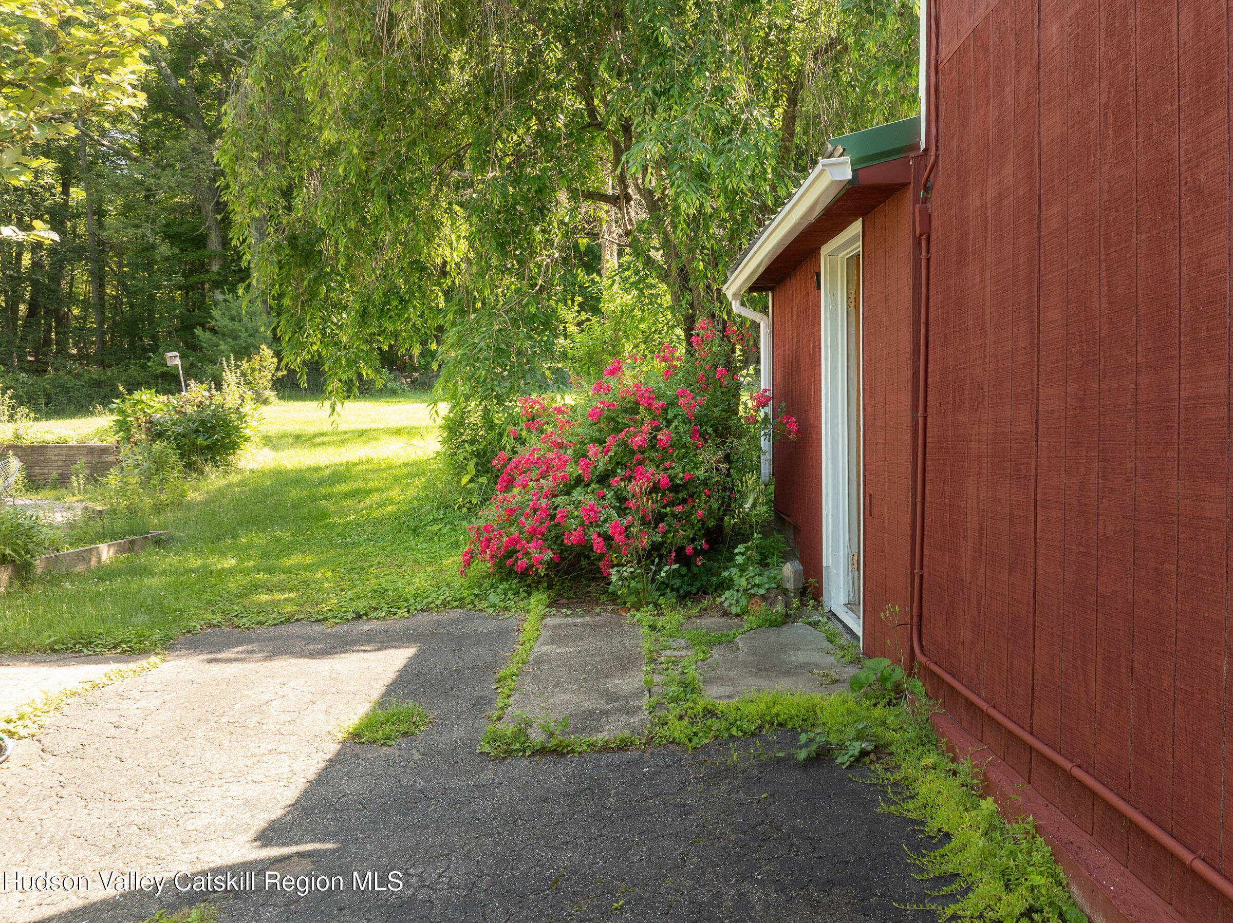 New Paltz, New York 12561, United States, 3 Bedrooms Bedrooms, ,2 BathroomsBathrooms,Residential,Active,159615