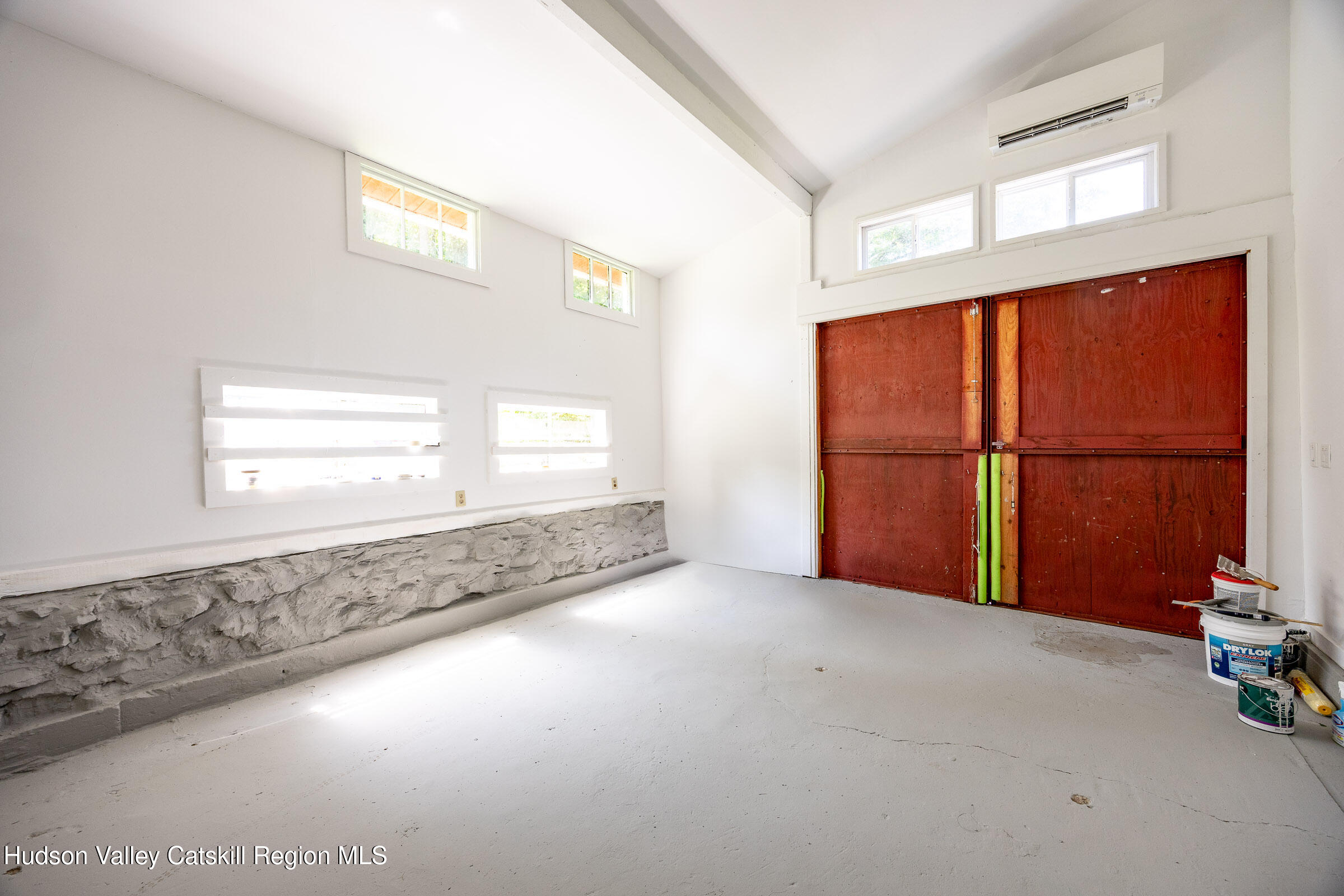 New Paltz, New York 12561, United States, 3 Bedrooms Bedrooms, ,2 BathroomsBathrooms,Residential,Active,159615