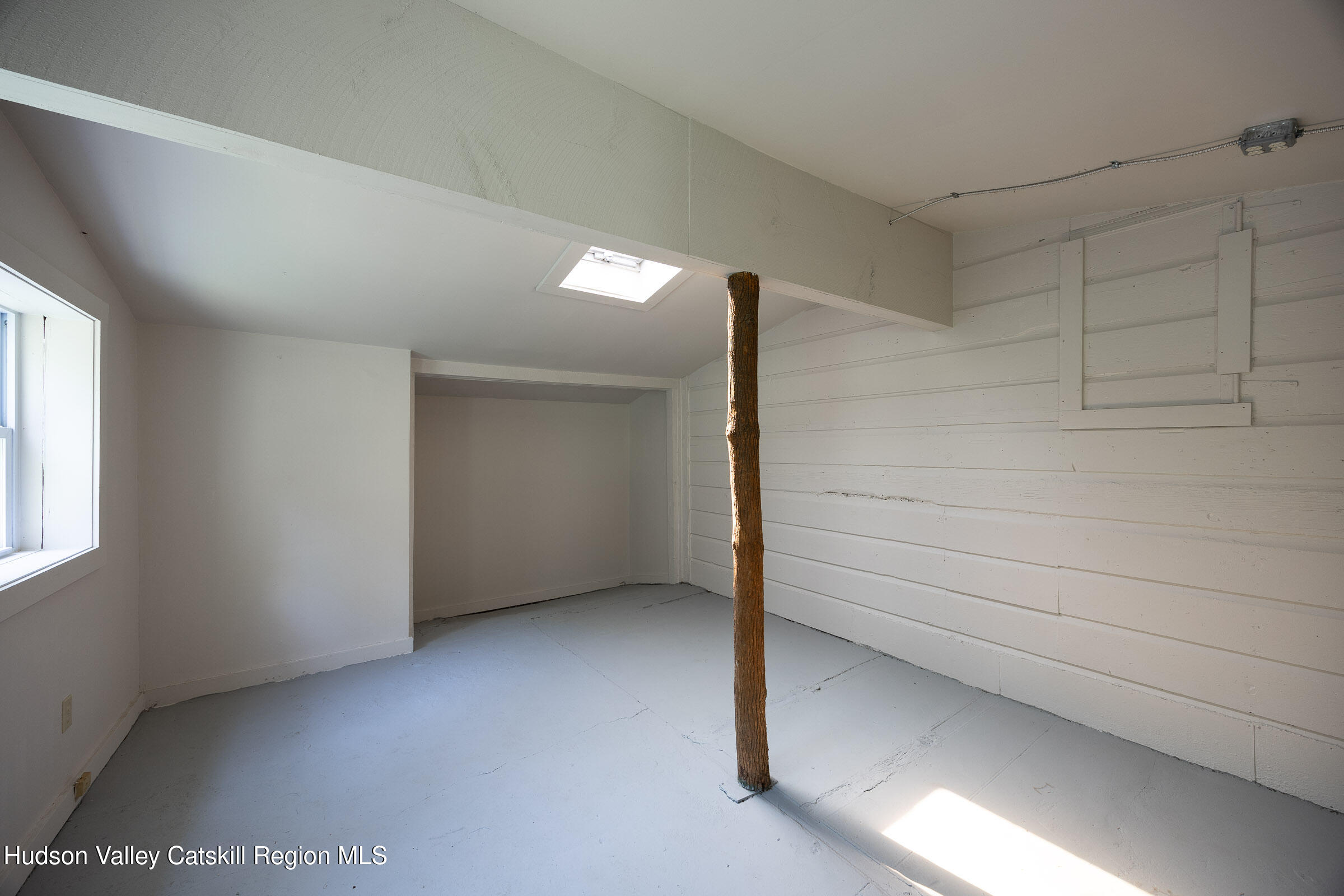 New Paltz, New York 12561, United States, 3 Bedrooms Bedrooms, ,2 BathroomsBathrooms,Residential,Active,159615