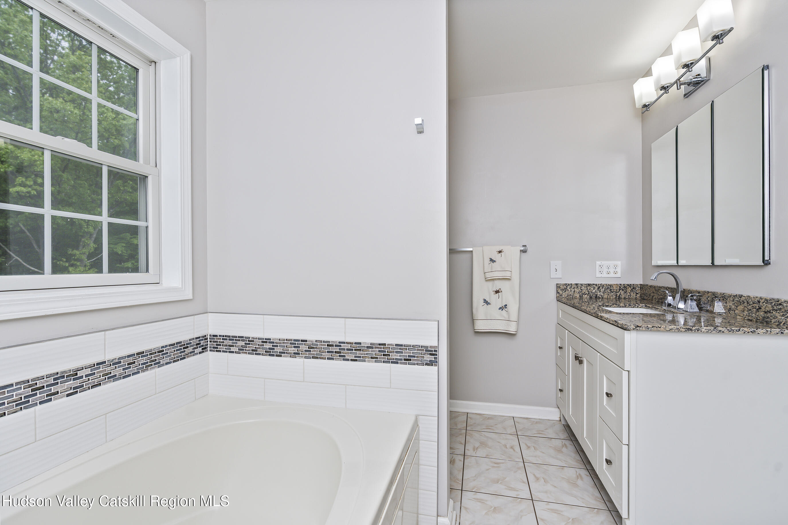 16 Shinnecock Hills Drive, Colonie, New Mexico image 37
