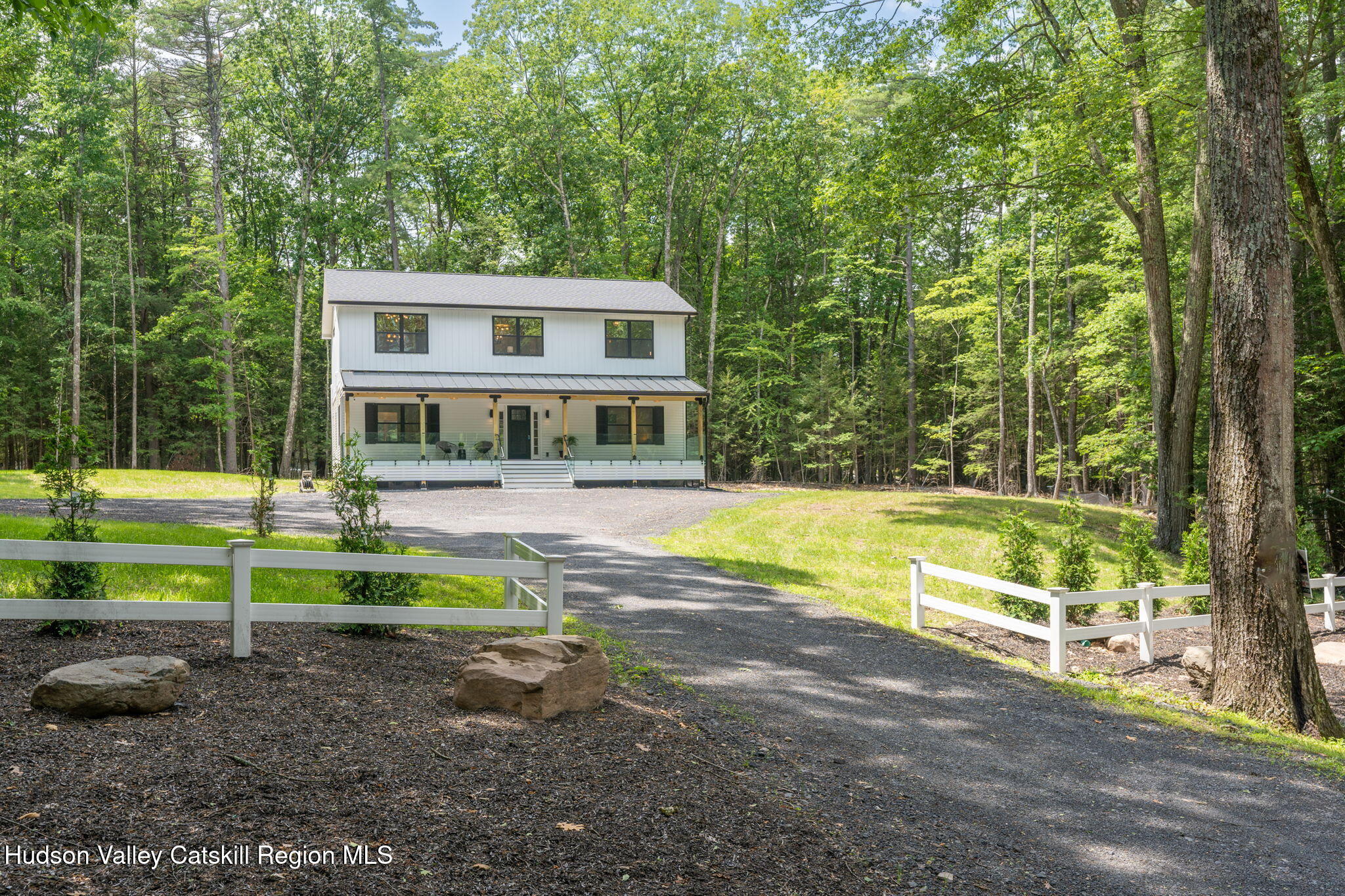 Rental Property at 32 Maurizi Lane, Woodstock, New York - Bedrooms: 4 
Bathrooms: 4 
Rooms: 10  - $5,200 MO.