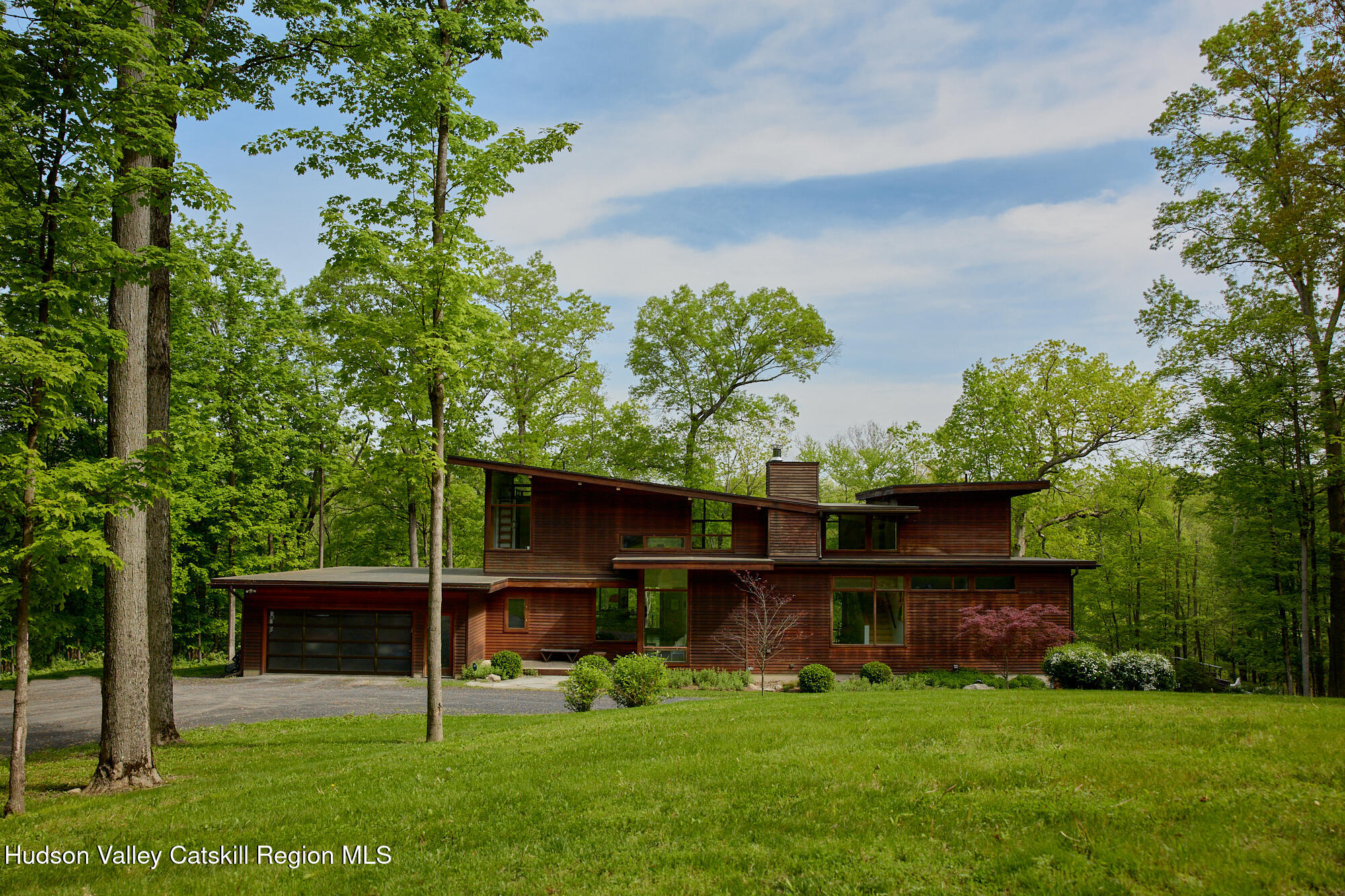 Rental Property at 1156 Old Ford Road, Gardiner, New York - Bedrooms: 4 
Bathrooms: 5  - $20,000 MO.