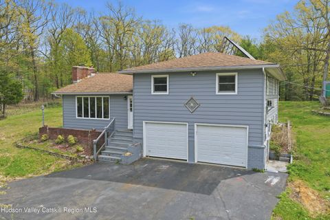 Photo of 103 Laurel Lane, Saugerties, NY 12477 (MLS # 20261966)