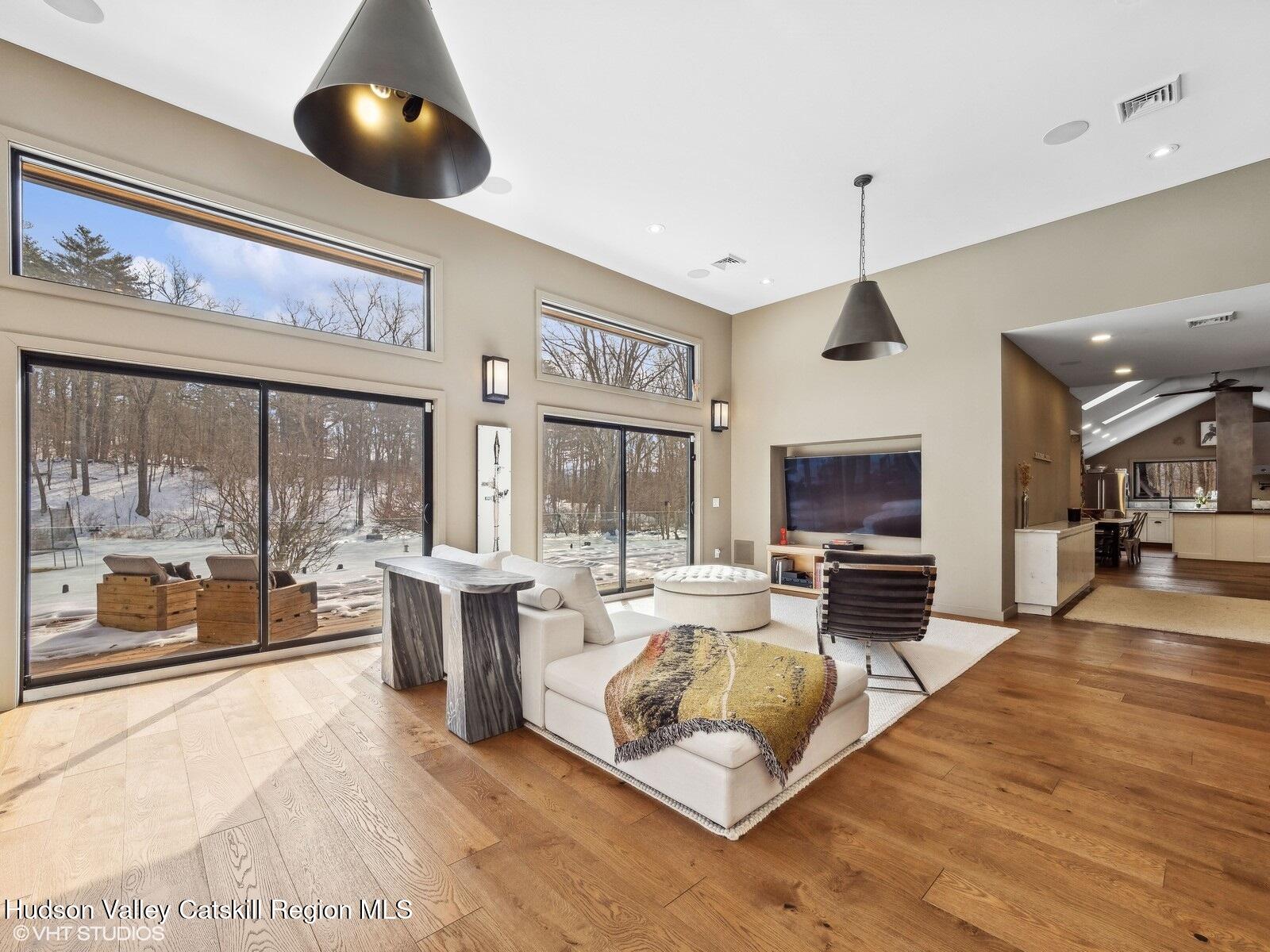 Accord, New York 12404, United States, 3 Bedrooms Bedrooms, ,4 BathroomsBathrooms,Residential,Pending,78060