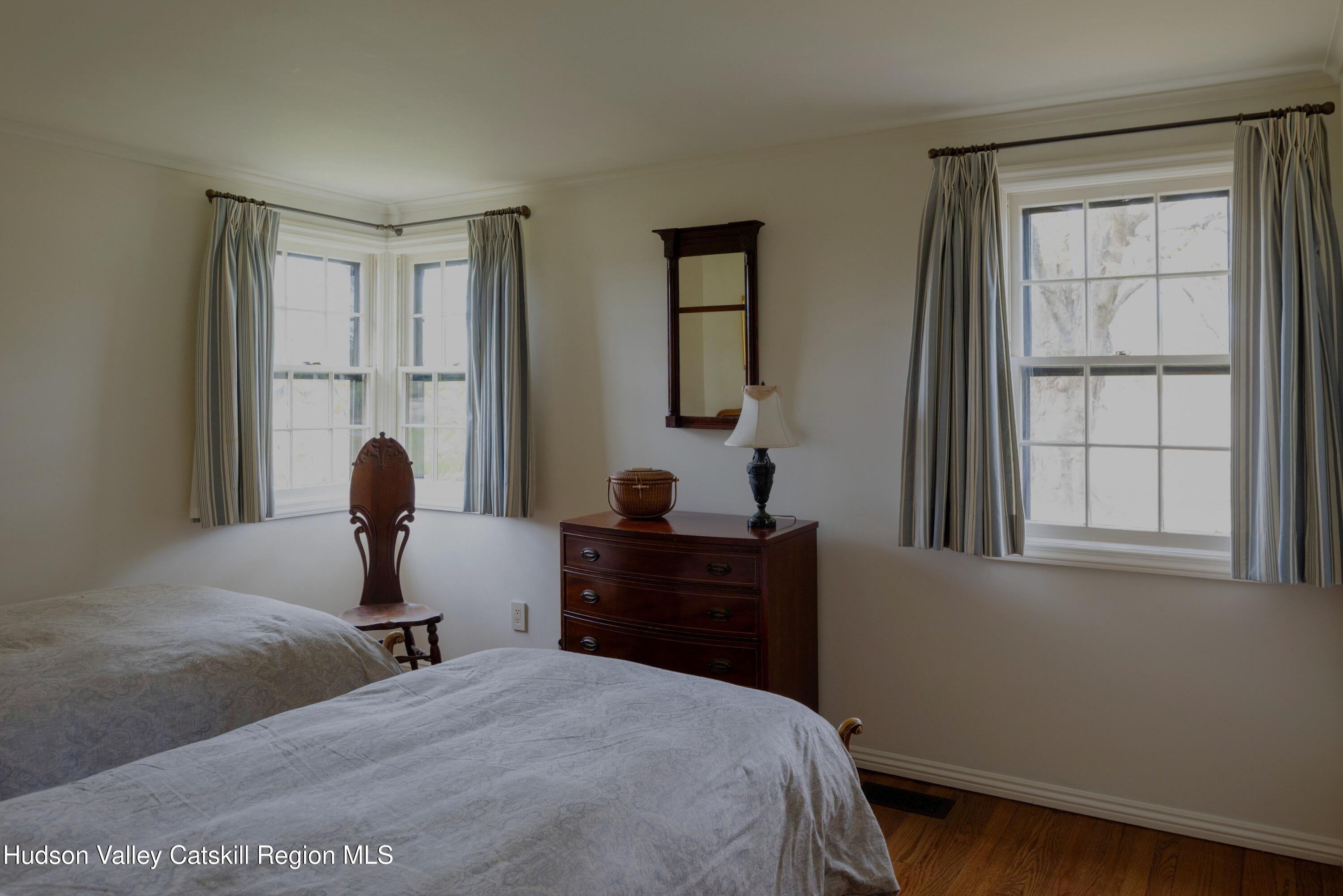 Clermont, New York 12526, United States, 4 Bedrooms Bedrooms, ,2 BathroomsBathrooms,Residential,Pending,231663