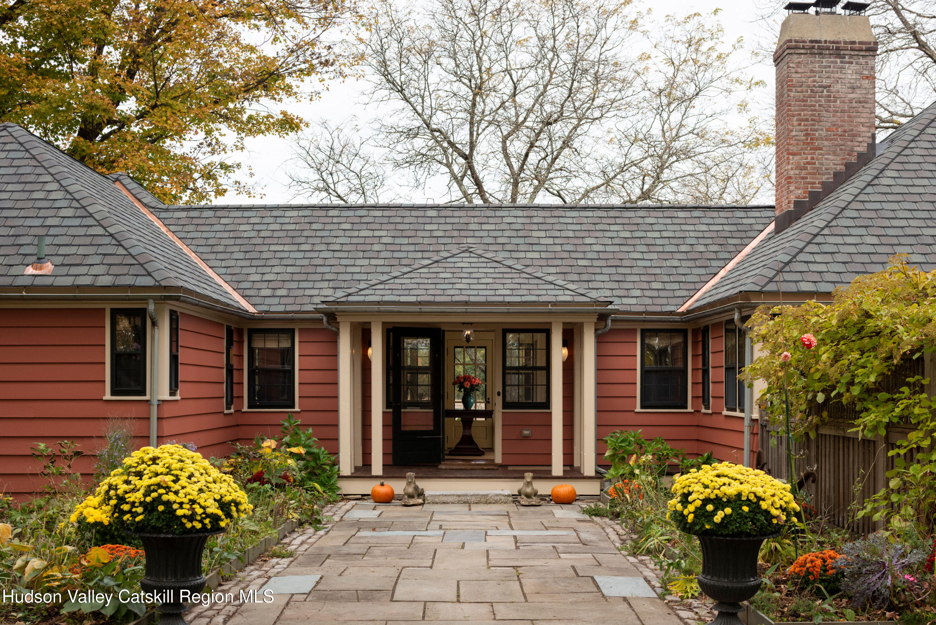 Clermont, New York 12526, United States, 4 Bedrooms Bedrooms, ,2 BathroomsBathrooms,Residential,Pending,231663