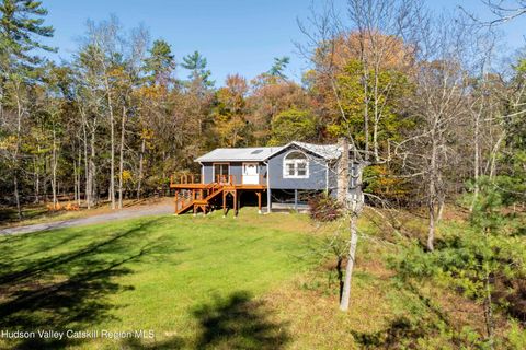 Photo of 4 Munchkin Lane, Woodstock, NY 12498 (MLS # 20255309)