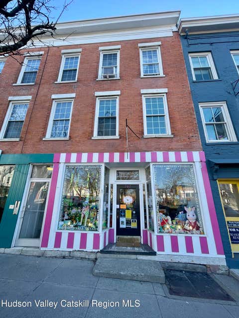 Homes For Rent - 707 Warren Street #2<br/> Hudson, NY 12534