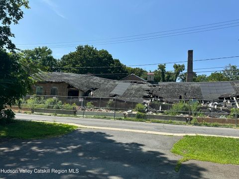 Homes For Sale - 1306 River Street<br/> Warren County, Valatie, NY 12184