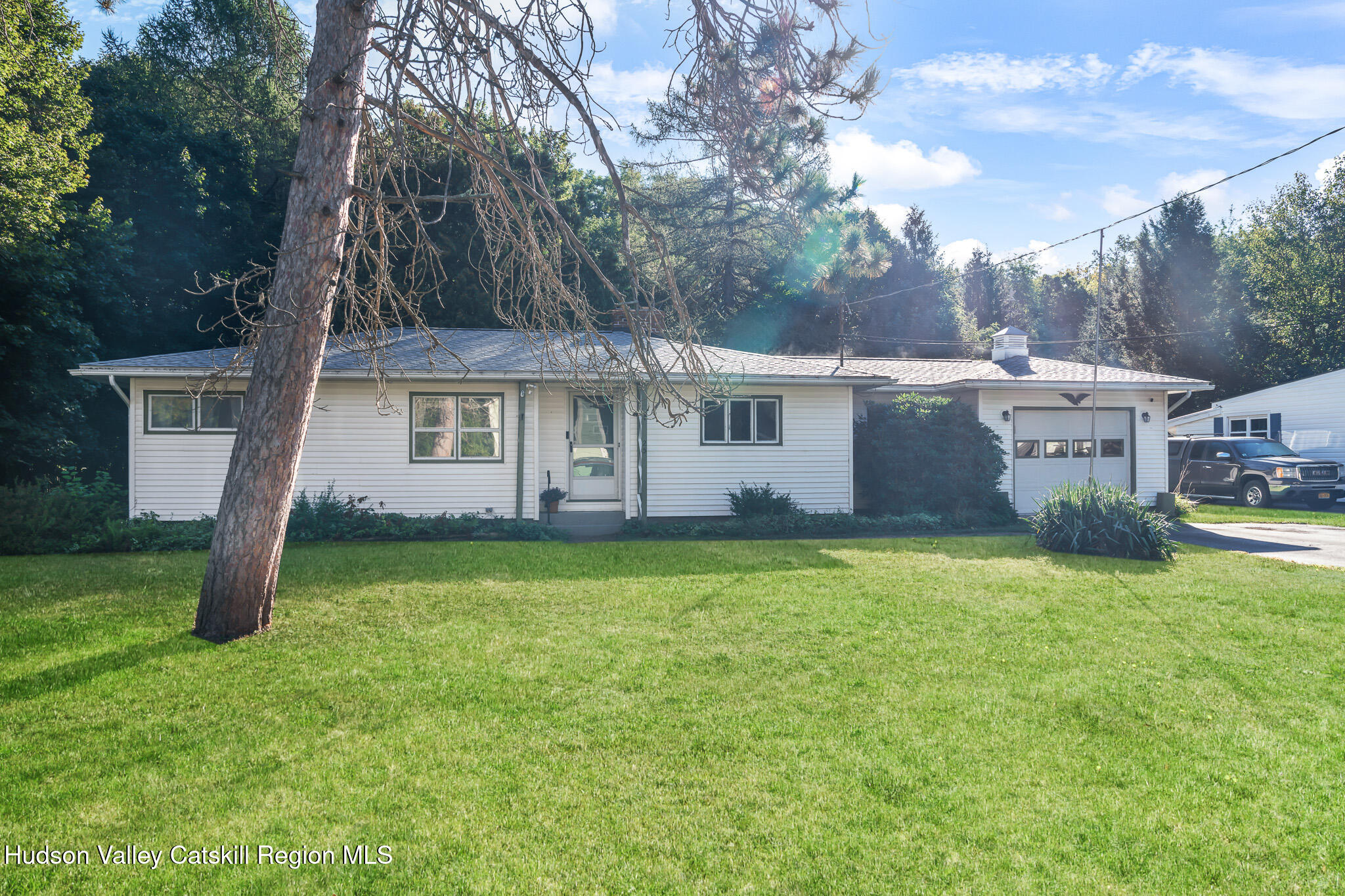 Niverville, New York 12130, United States, 3 Bedrooms Bedrooms, ,2 BathroomsBathrooms,Residential,Pending,211318