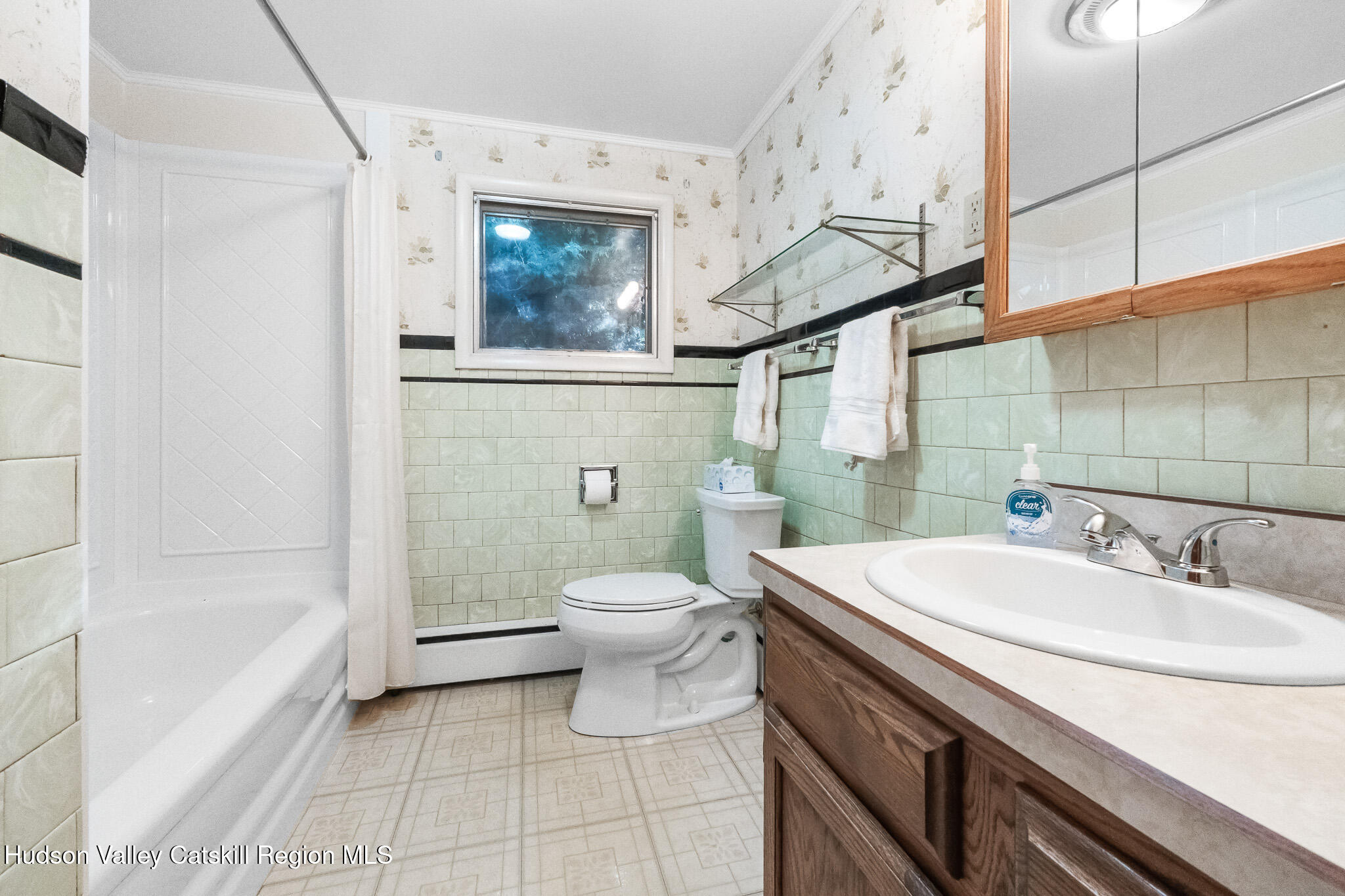 Niverville, New York 12130, United States, 3 Bedrooms Bedrooms, ,2 BathroomsBathrooms,Residential,Pending,211318