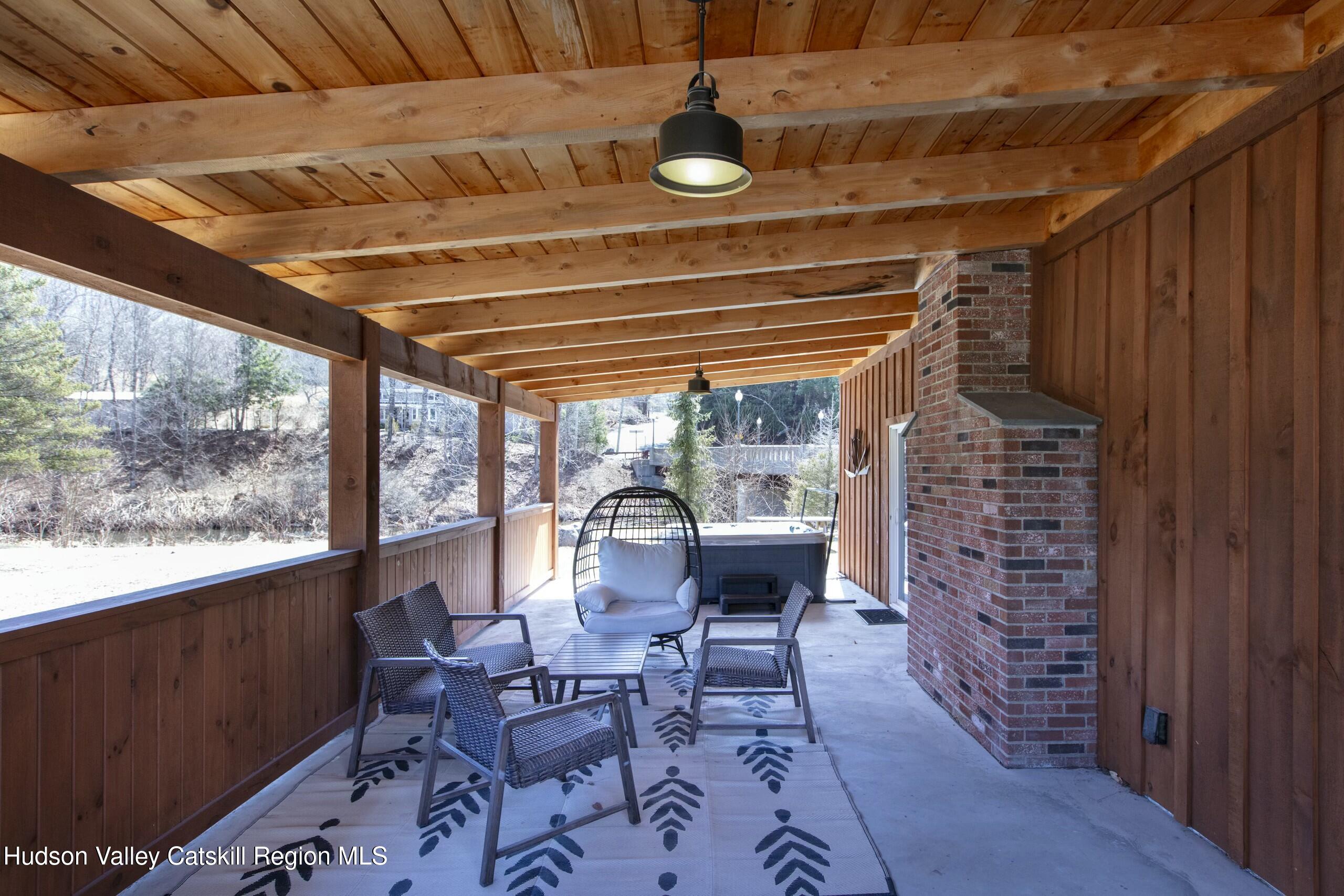 Windham, New York 12496, United States, 2 Bedrooms Bedrooms, ,2 BathroomsBathrooms,Residential,Active,173621