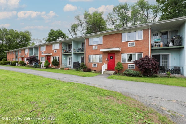 30 LAMB AVE APT 2A, SAUGERTIES, NY 12477 - Image a6edf301514bb4eacb2f9e846f169e0f/3700151108