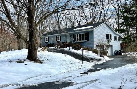 Photo of 5 Durmo Road, New Paltz, NY 12561 (MLS # 20260844)