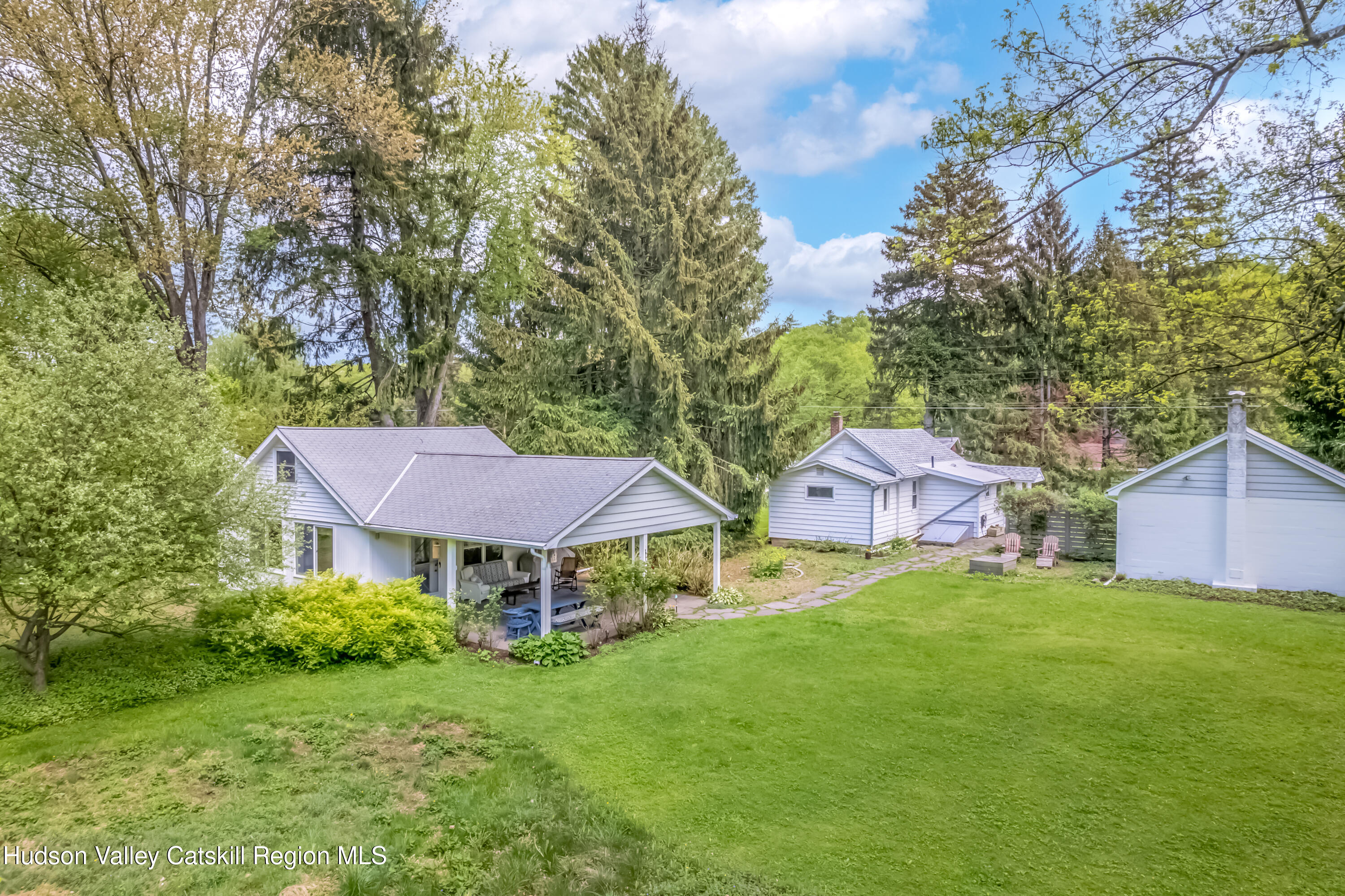 Saugerties, New York 12477, United States, 2 Bedrooms Bedrooms, ,2 BathroomsBathrooms,Residential,Pending,131042