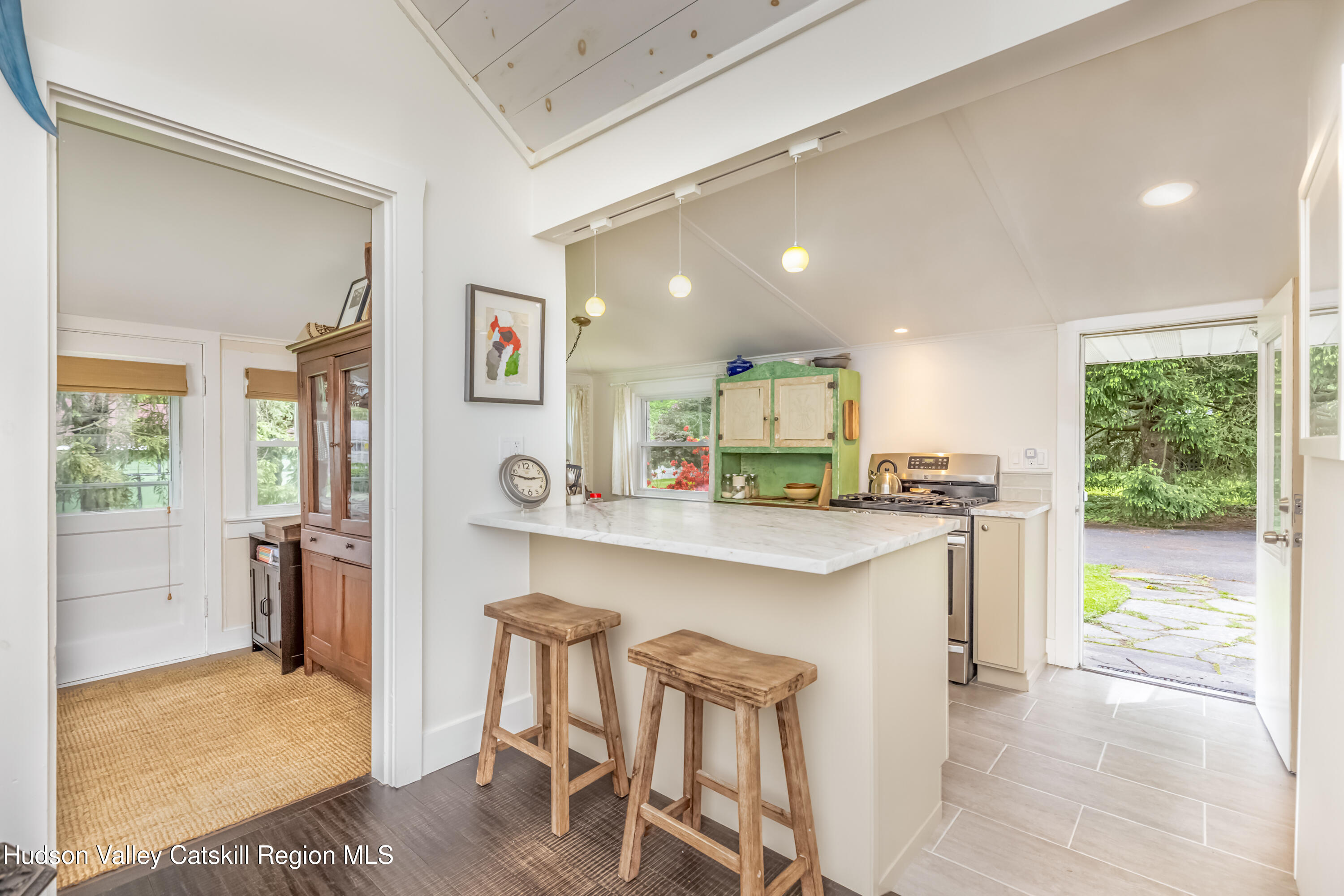 Saugerties, New York 12477, United States, 2 Bedrooms Bedrooms, ,2 BathroomsBathrooms,Residential,Pending,131042