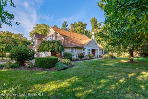 Townhouse For Sale - 1 Cottonwood Circle<br/> Saugerties, NY 12477