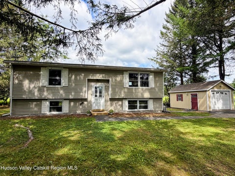Homes For Rent - 1015 Lakeview Road<br/> Copake, NY 12516