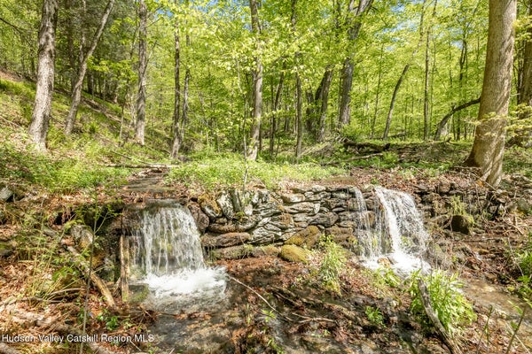 400 OVERLOOK DR, HILLSDALE, NY 12529 - Image aa53b5ce4c2d5df74ae3aaadbfba85f0/3444586763