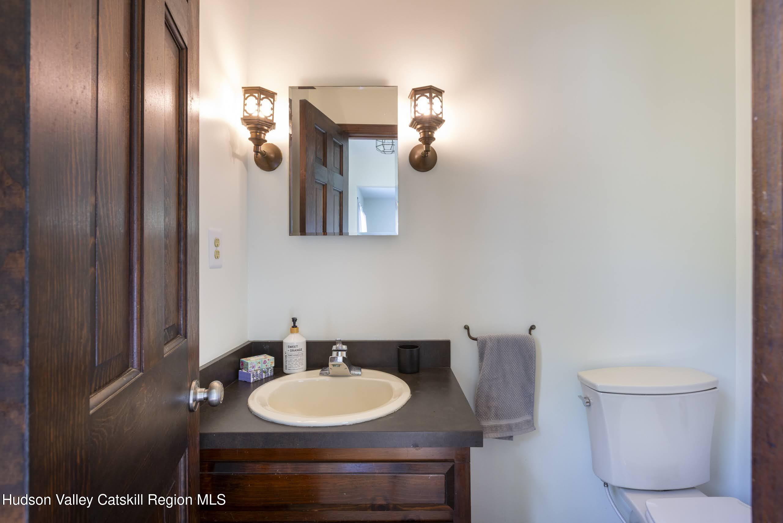 Mt. Tremper, New York 12457, United States, 2 Bedrooms Bedrooms, ,2 BathroomsBathrooms,Residential,Pending,137363