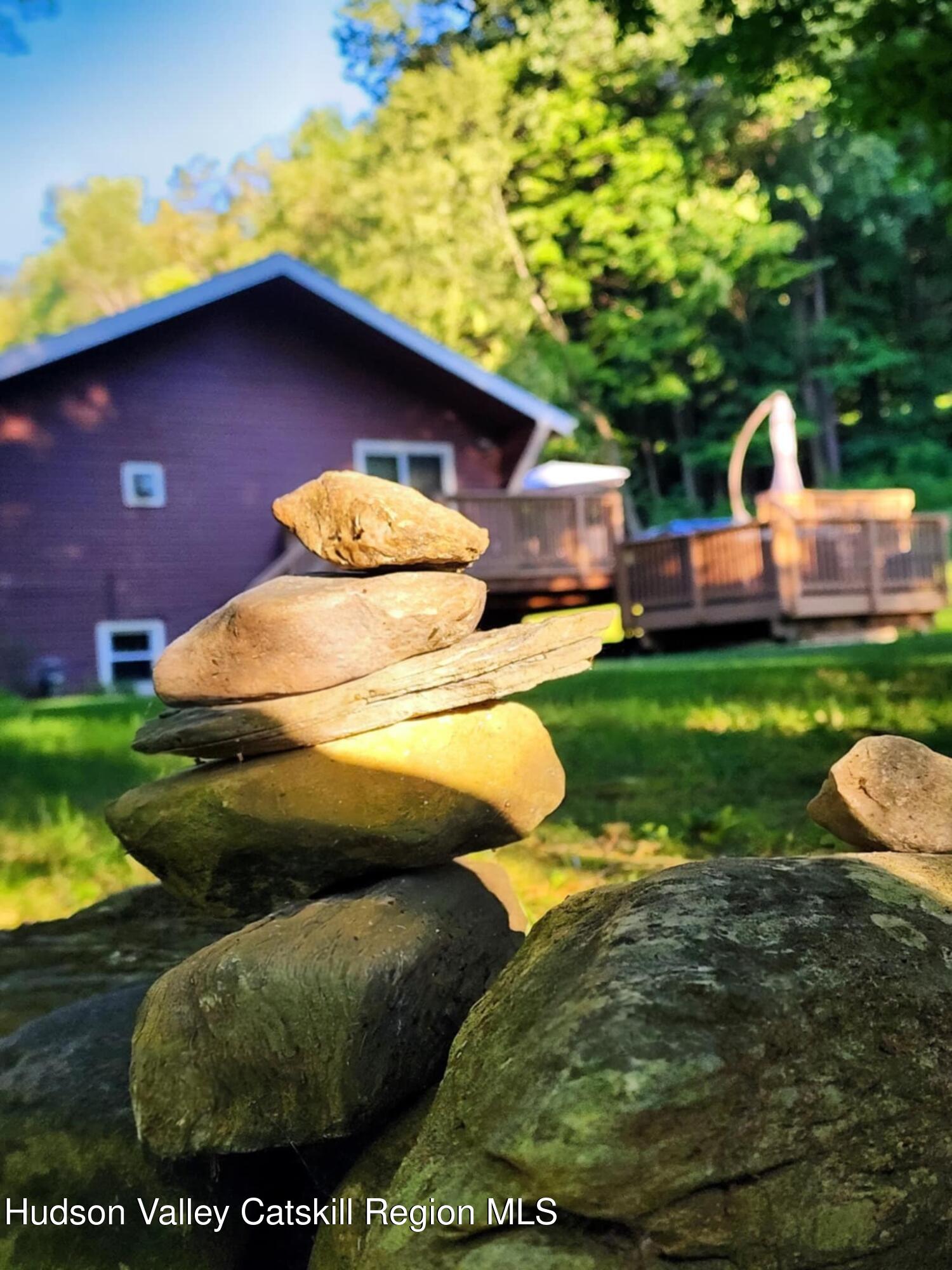 Pittsfield, Massachusetts 01201, United States, 3 Bedrooms Bedrooms, ,3 BathroomsBathrooms,Residential,Active,184325