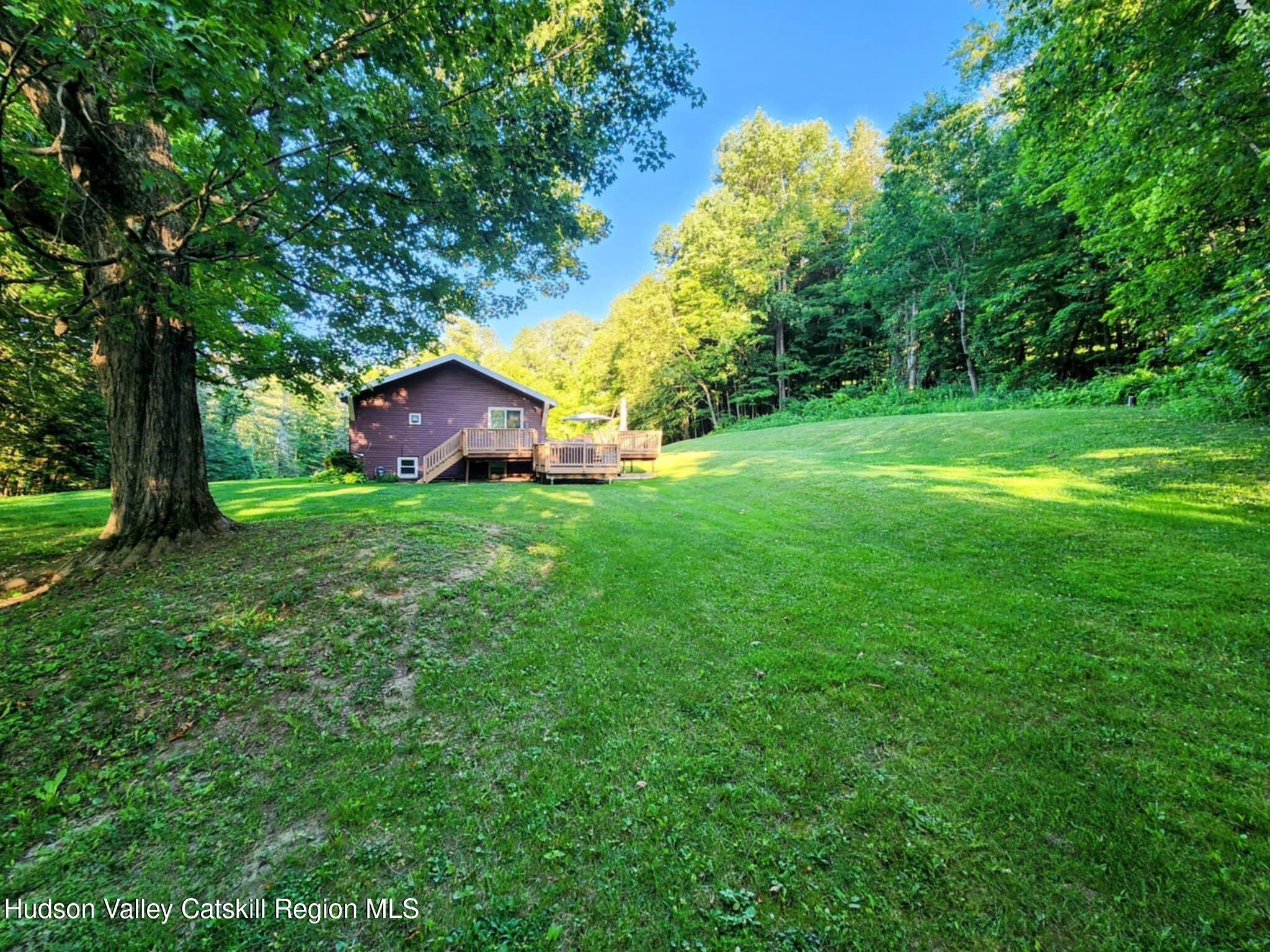 Pittsfield, Massachusetts 01201, United States, 3 Bedrooms Bedrooms, ,3 BathroomsBathrooms,Residential,Active,184325