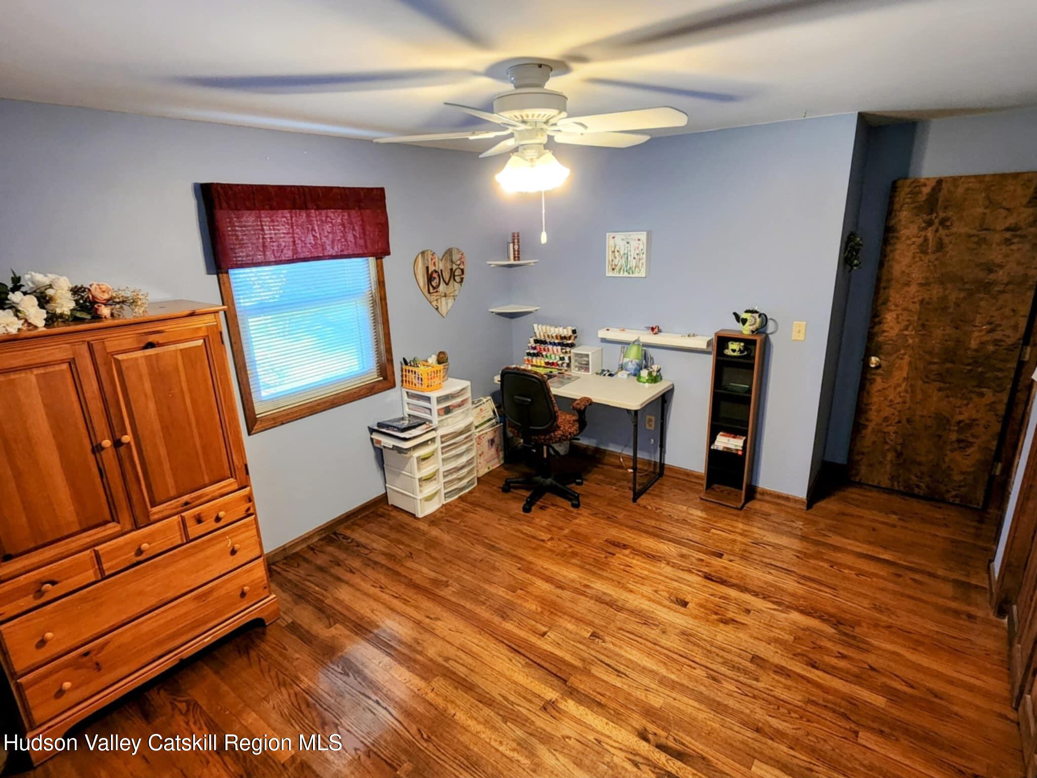 Pittsfield, Massachusetts 01201, United States, 3 Bedrooms Bedrooms, ,3 BathroomsBathrooms,Residential,Active,184325